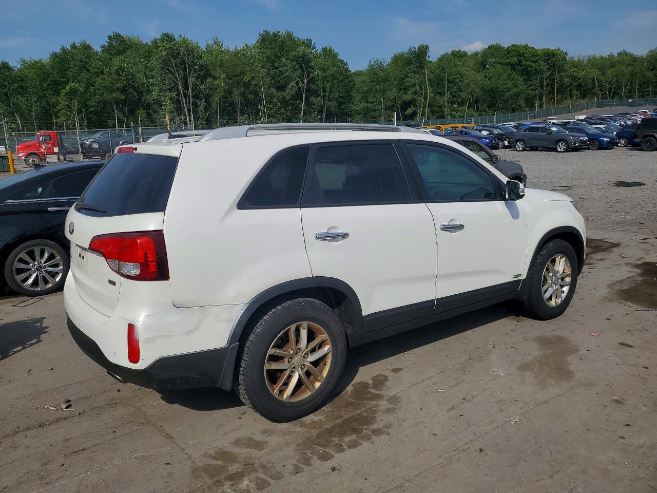 2014 Kia Sorento Lx White vin: 5XYKTCA60EG440273