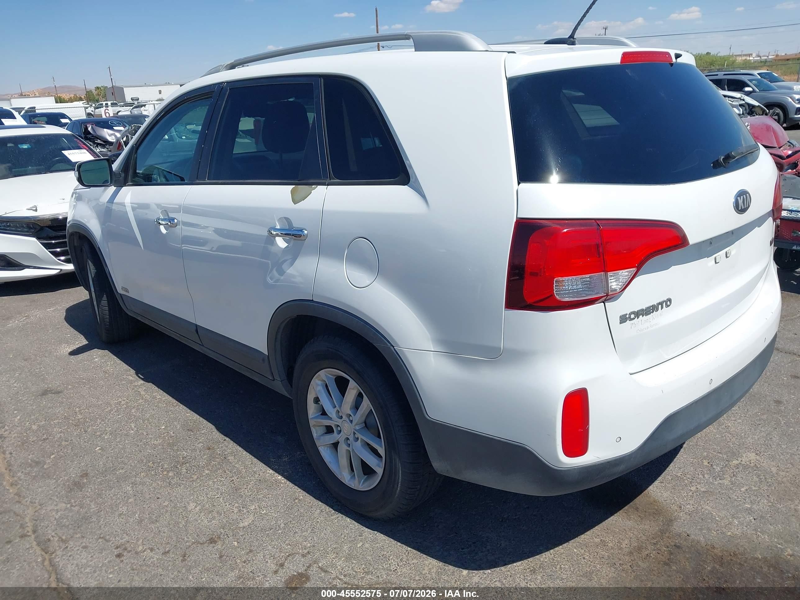 2014 Kia Sorento Lx White vin: 5XYKTCA60EG475752