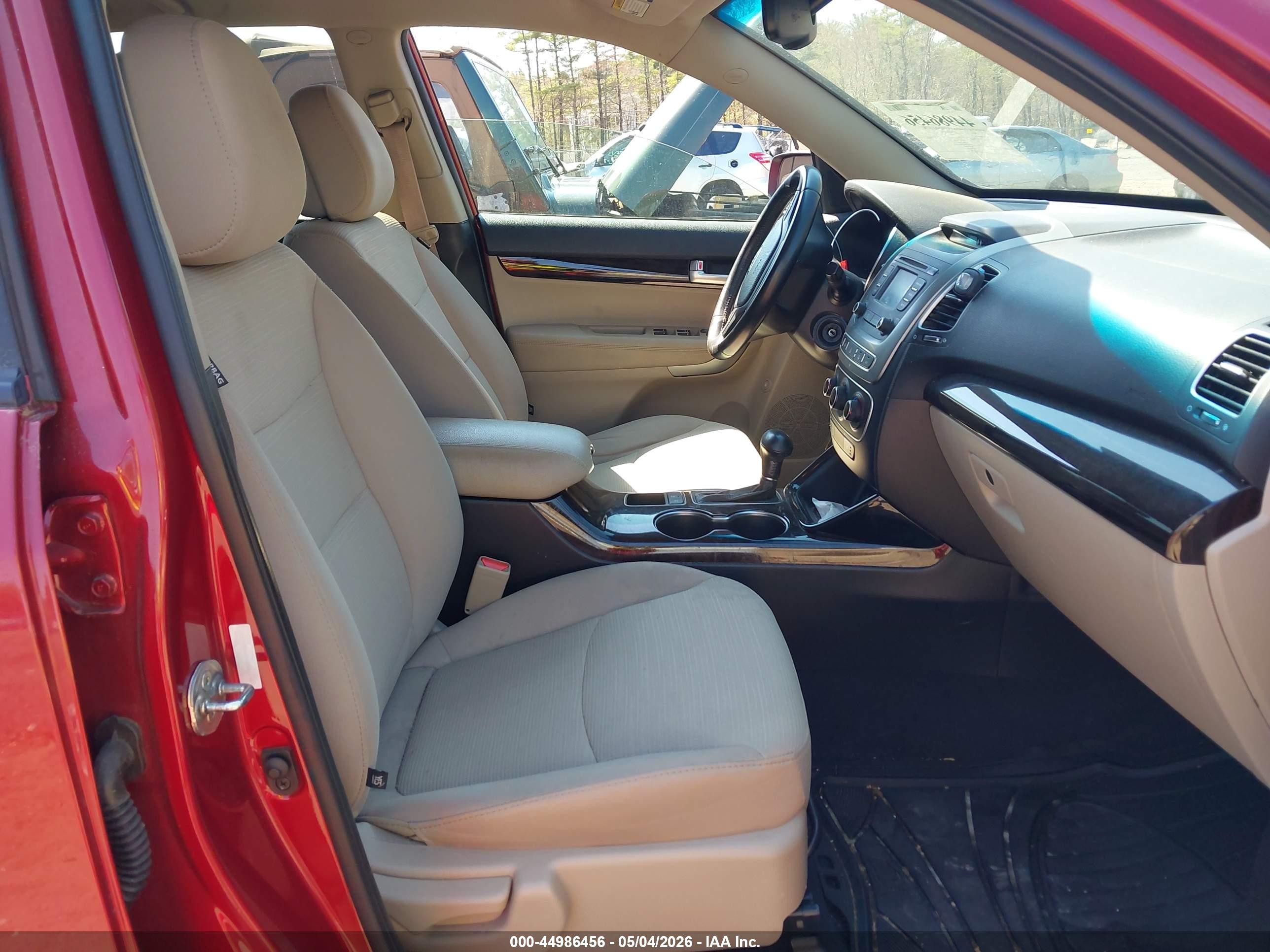 2014 Kia Sorento Lx Red vin: 5XYKTCA60EG541166