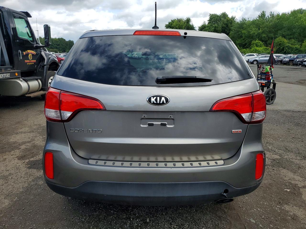 2015 Kia Sorento Lx Gray vin: 5XYKTCA60FG636117