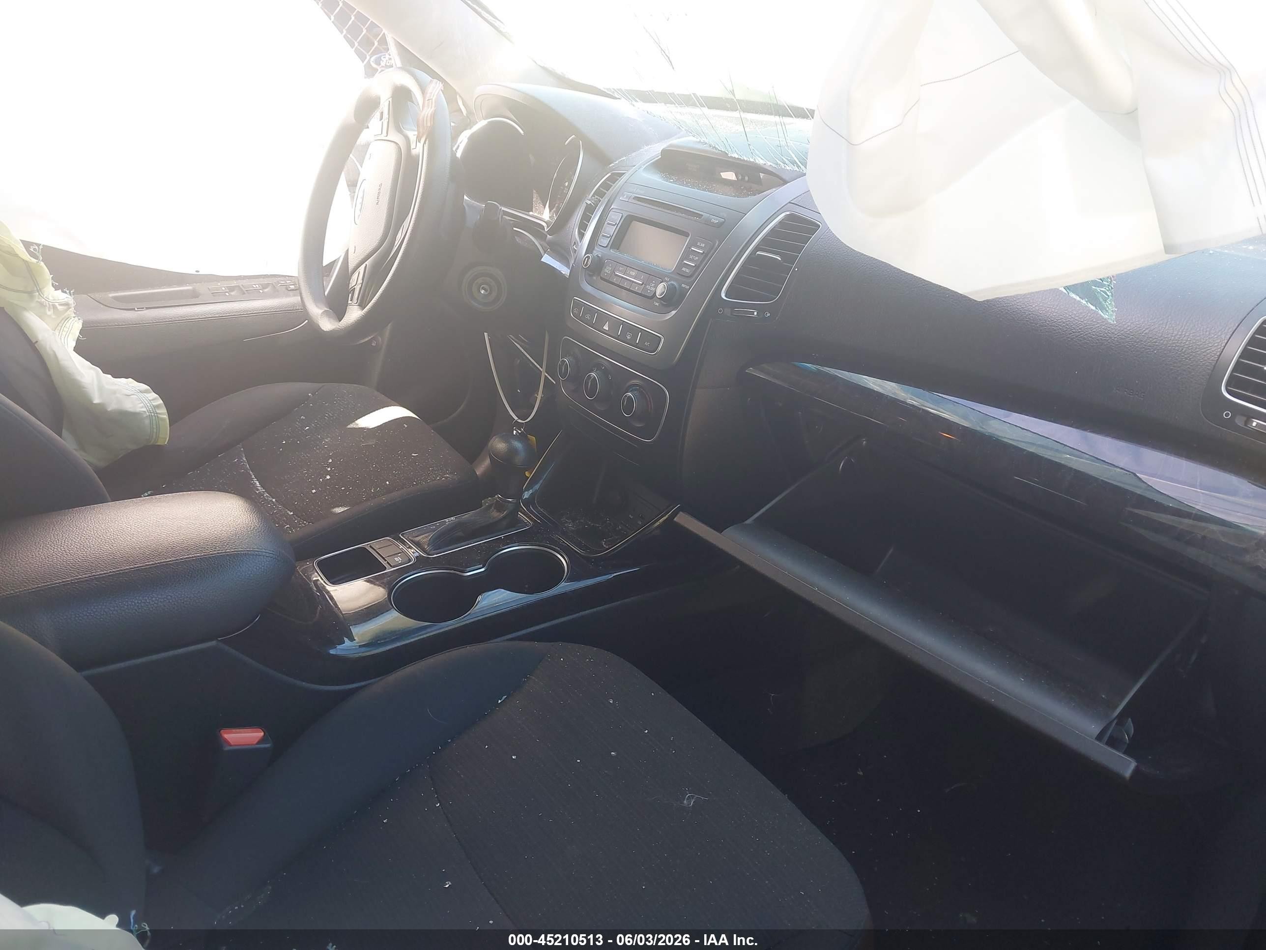 2015 Kia Sorento Lx Черный vin: 5XYKTCA60FG640846