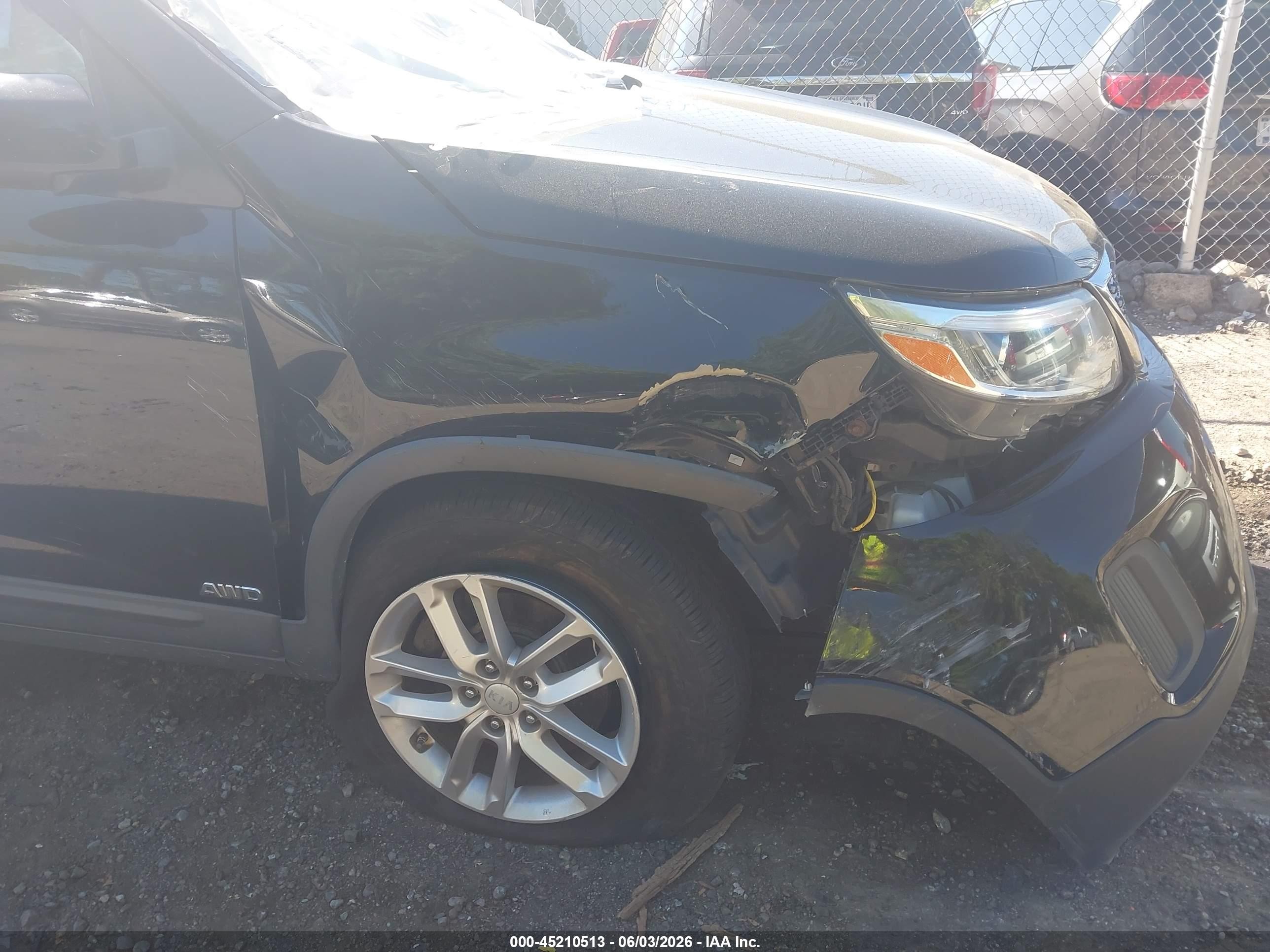 2015 Kia Sorento Lx Черный vin: 5XYKTCA60FG640846