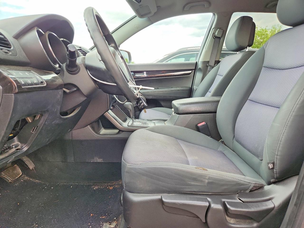 2013 Kia Sorento Lx Gray vin: 5XYKTCA61DG347261