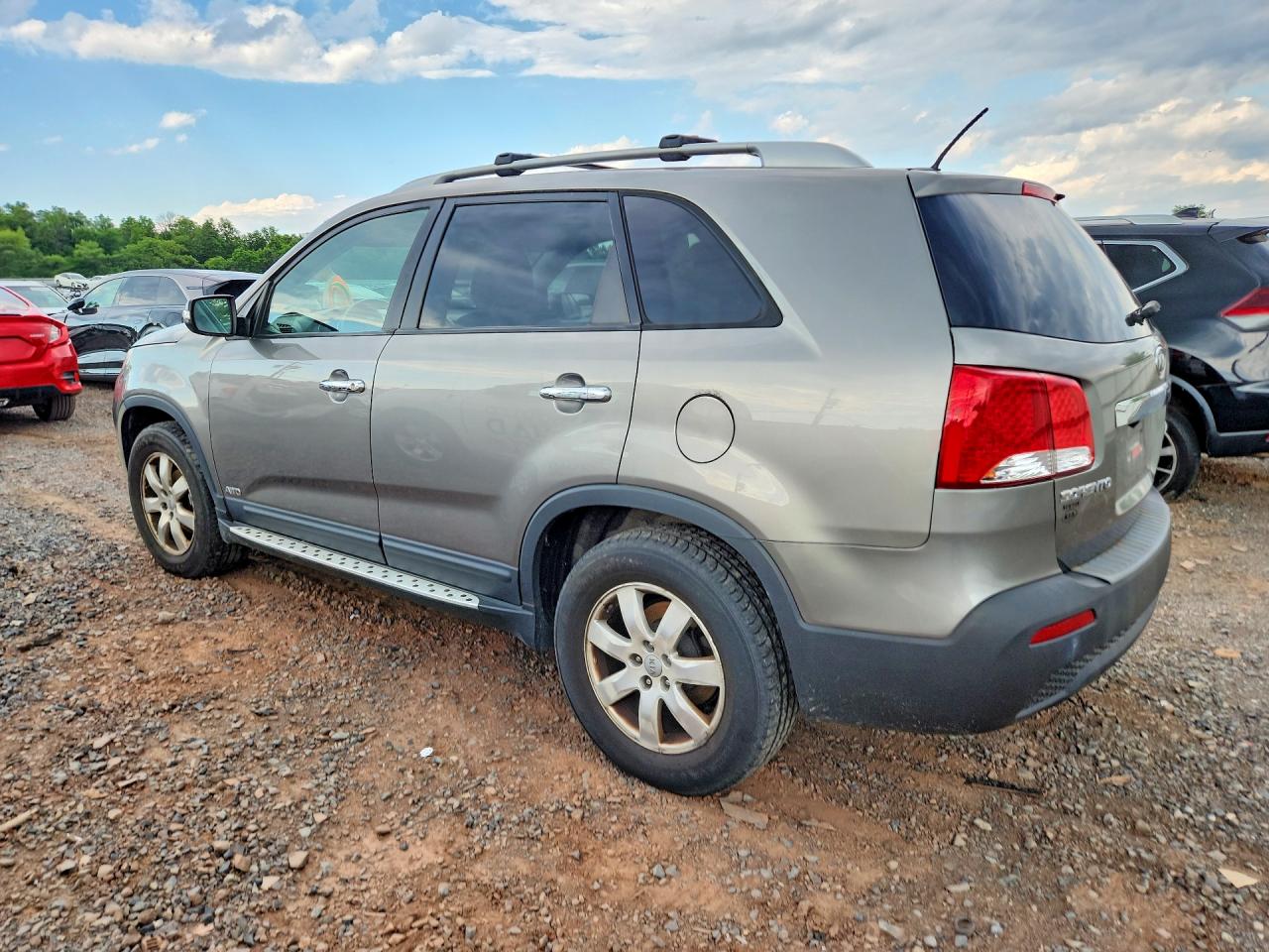 2013 Kia Sorento Lx Gray vin: 5XYKTCA61DG347261