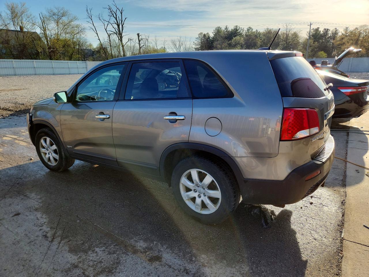 2013 Kia Sorento Lx Silver vin: 5XYKTCA61DG400184