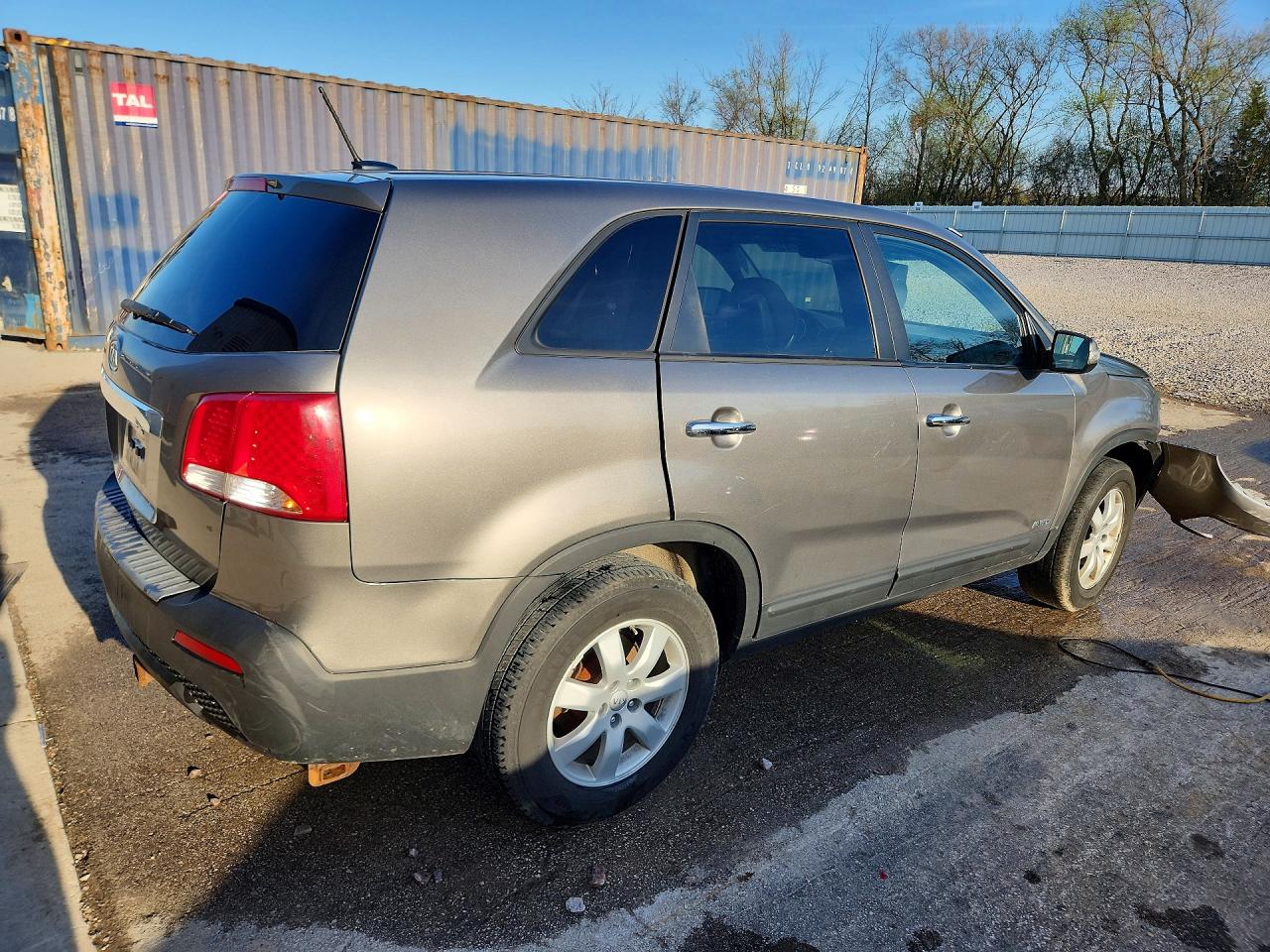 2013 Kia Sorento Lx Silver vin: 5XYKTCA61DG400184