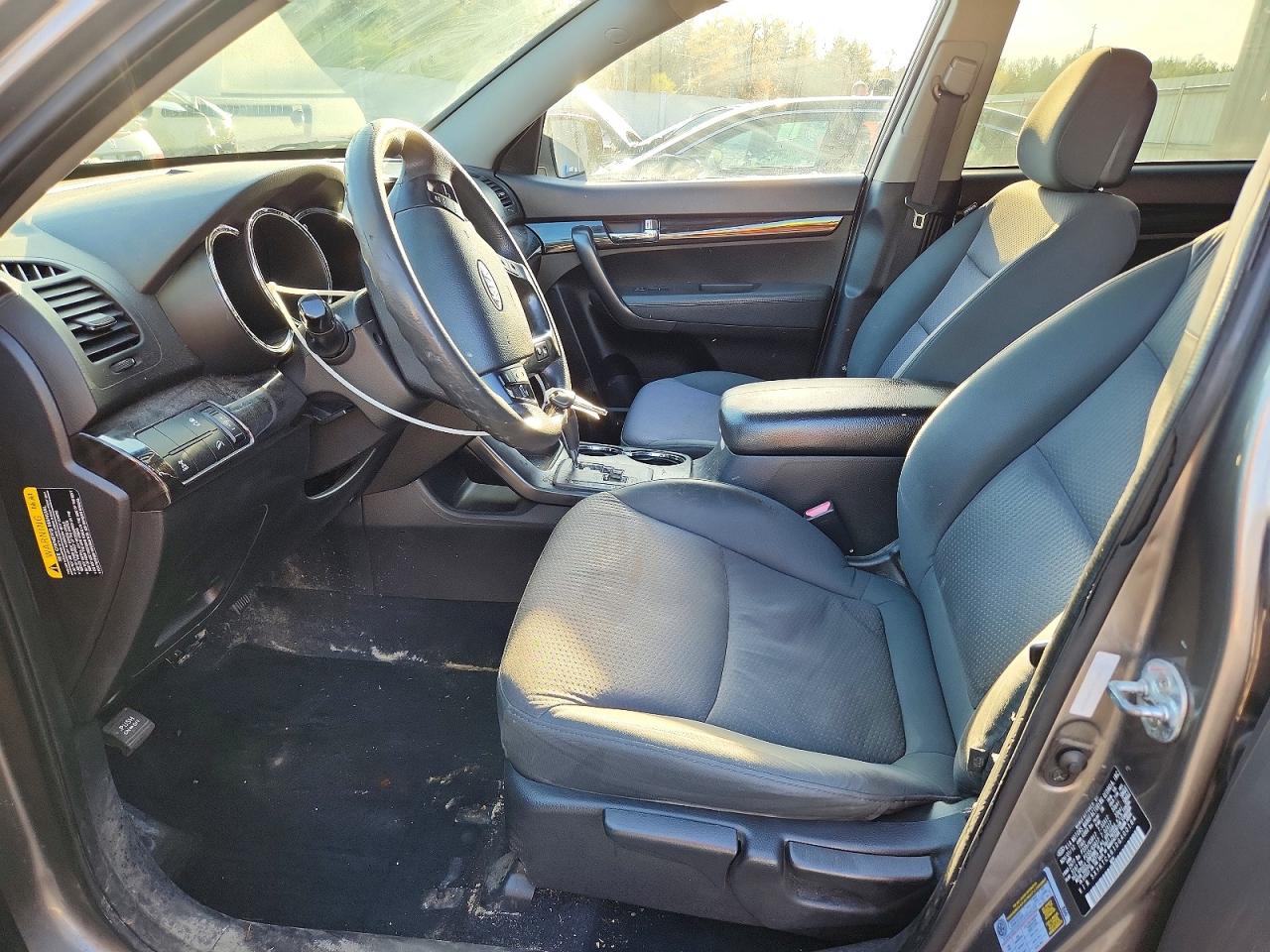 2013 Kia Sorento Lx Silver vin: 5XYKTCA61DG400184