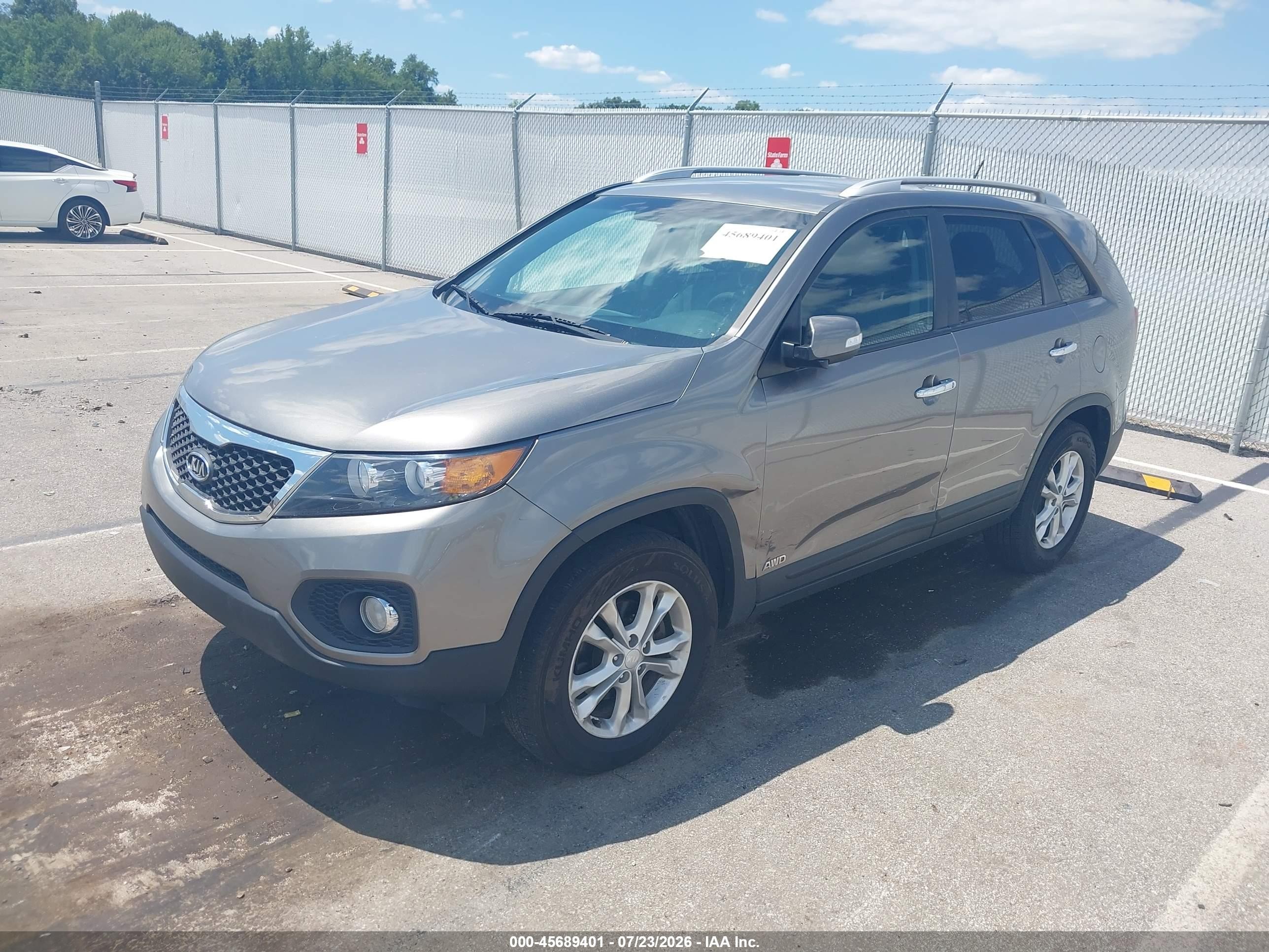 2013 Kia Sorento Lx Silver vin: 5XYKTCA61DG408186