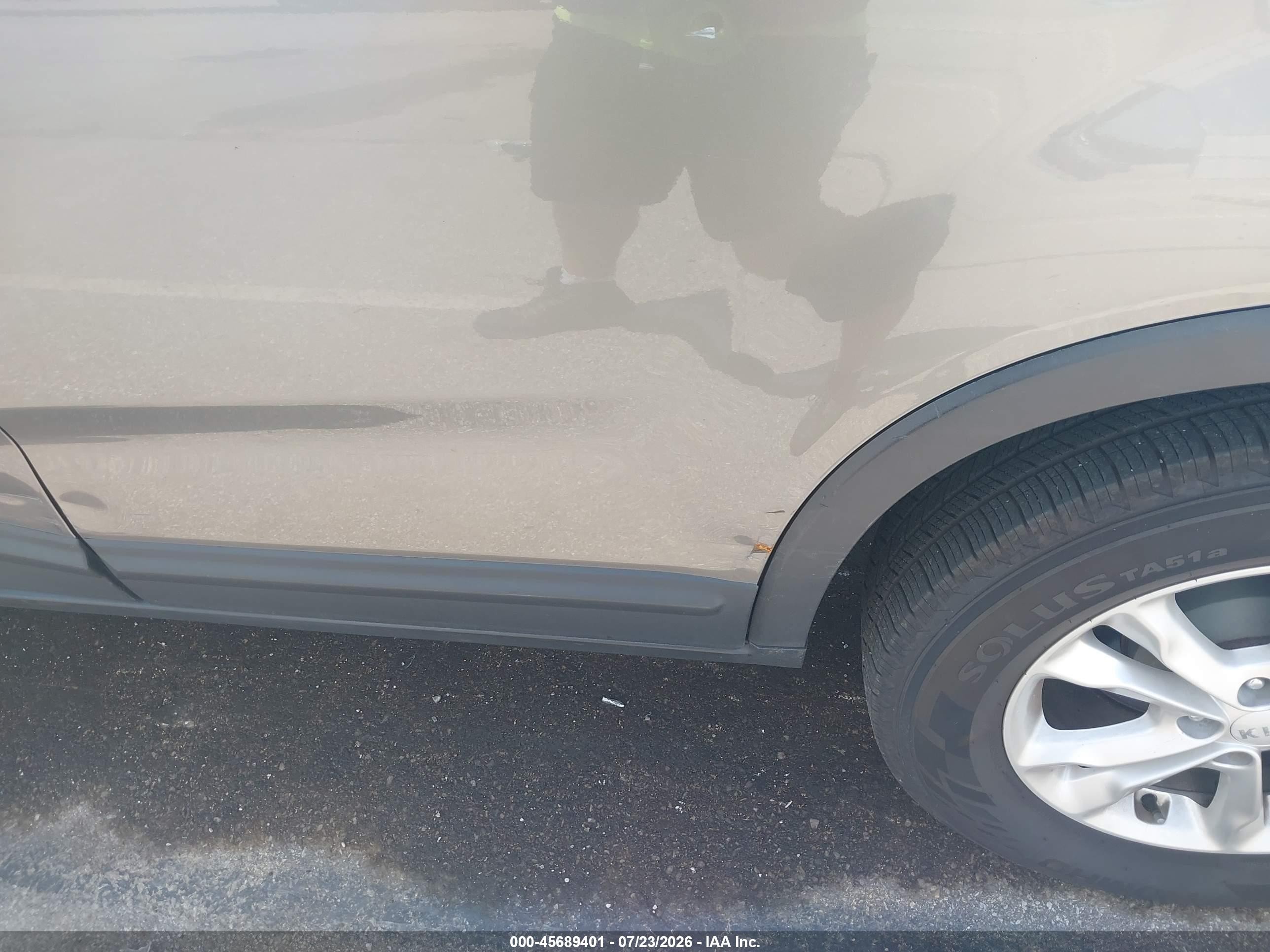 2013 Kia Sorento Lx Silver vin: 5XYKTCA61DG408186