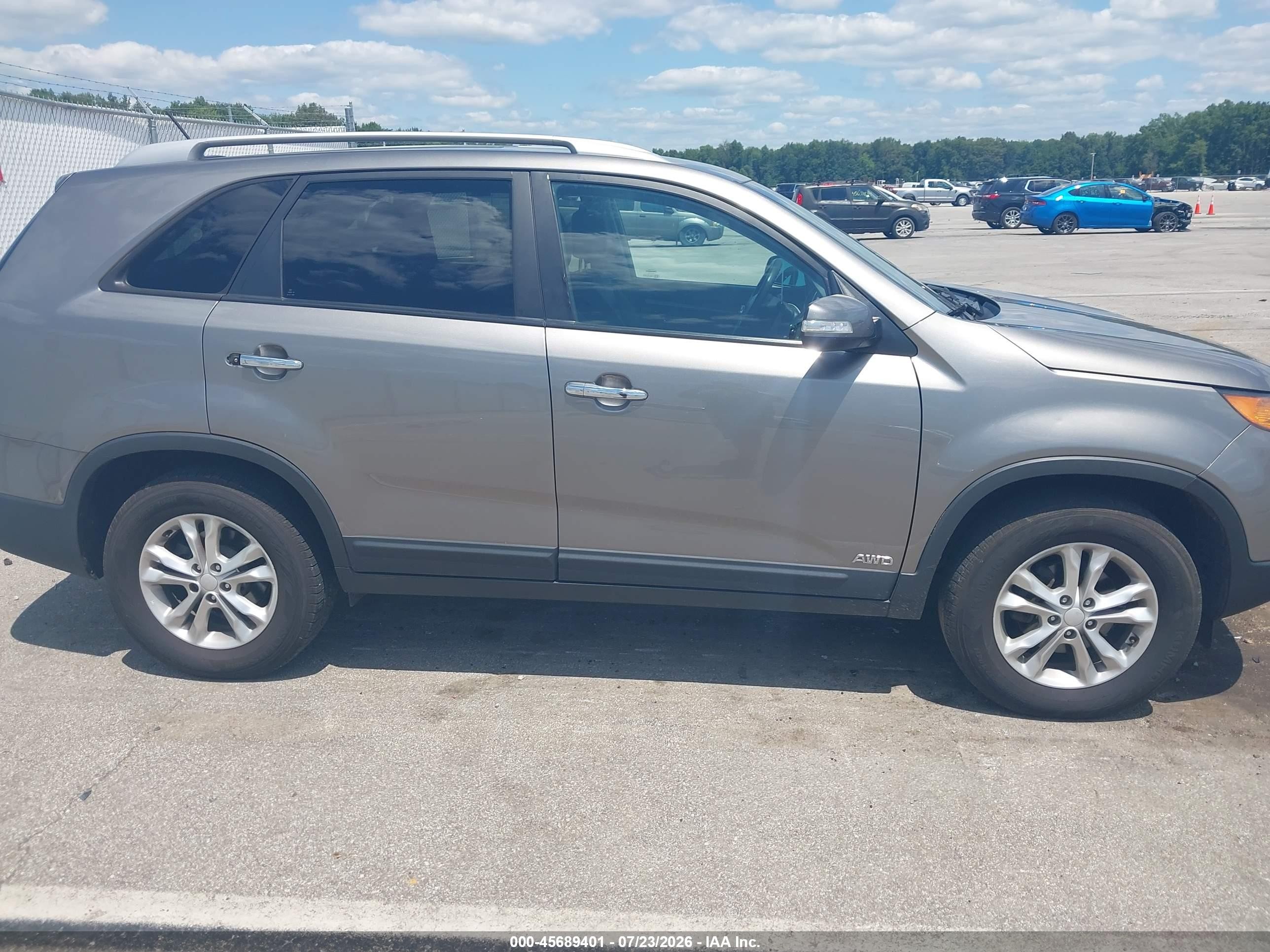 2013 Kia Sorento Lx Silver vin: 5XYKTCA61DG408186