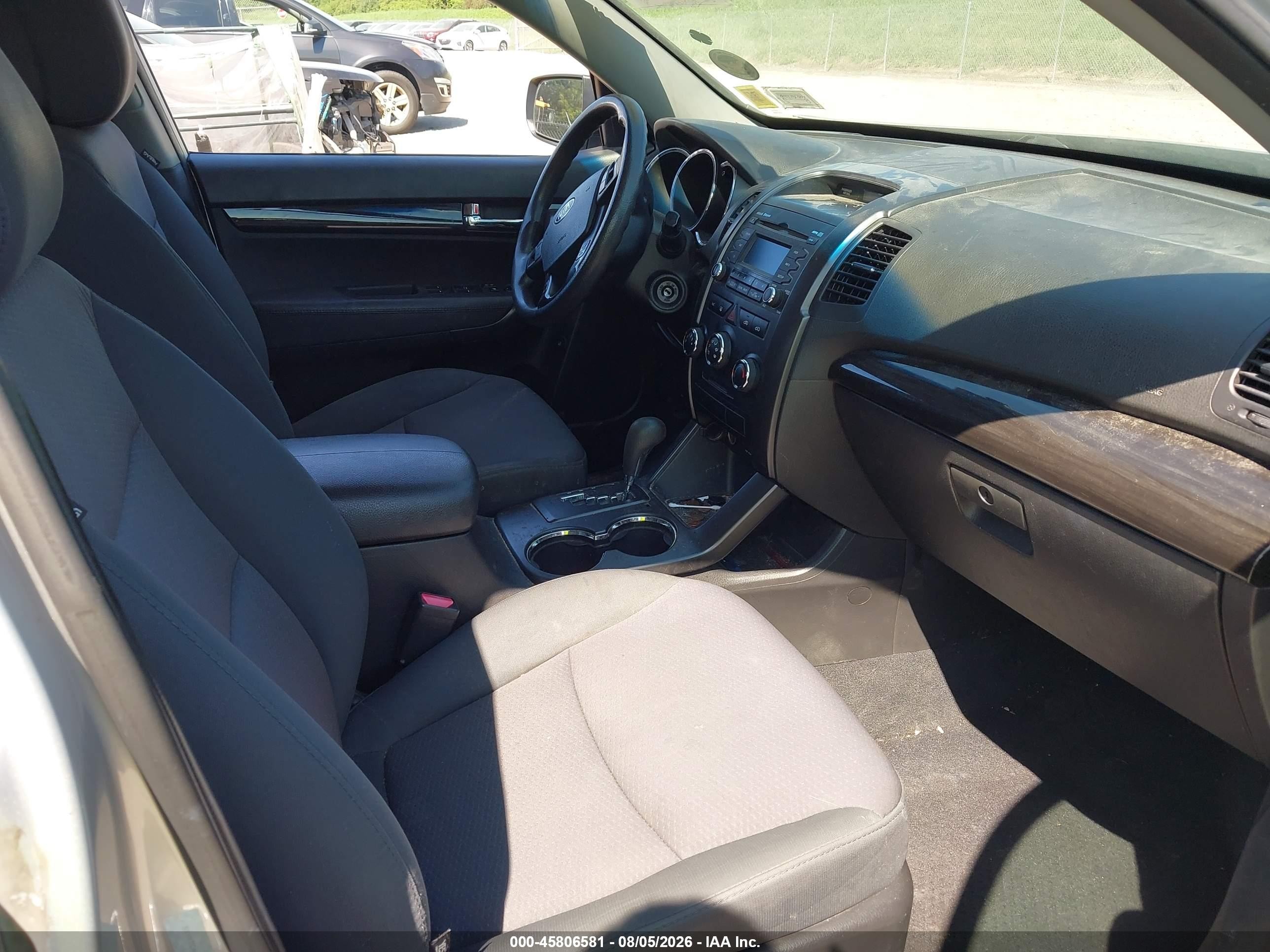 2013 Kia Sorento Lx Silver vin: 5XYKTCA61DG409077