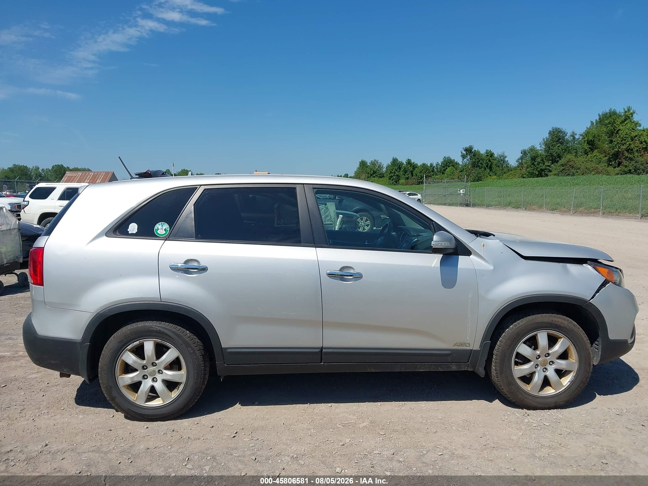 2013 Kia Sorento Lx Silver vin: 5XYKTCA61DG409077