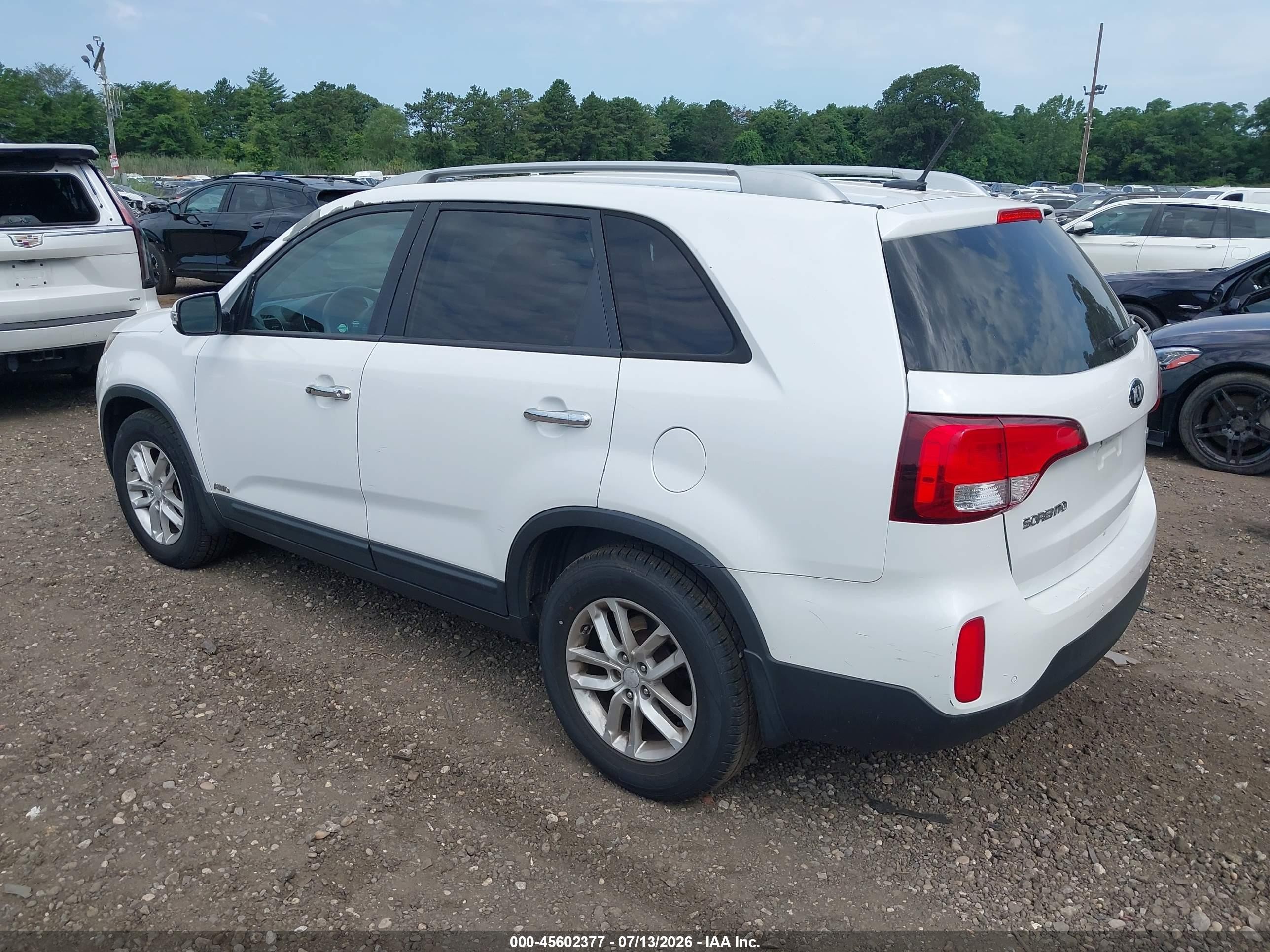 2014 Kia Sorento Lx White vin: 5XYKTCA61EG544481