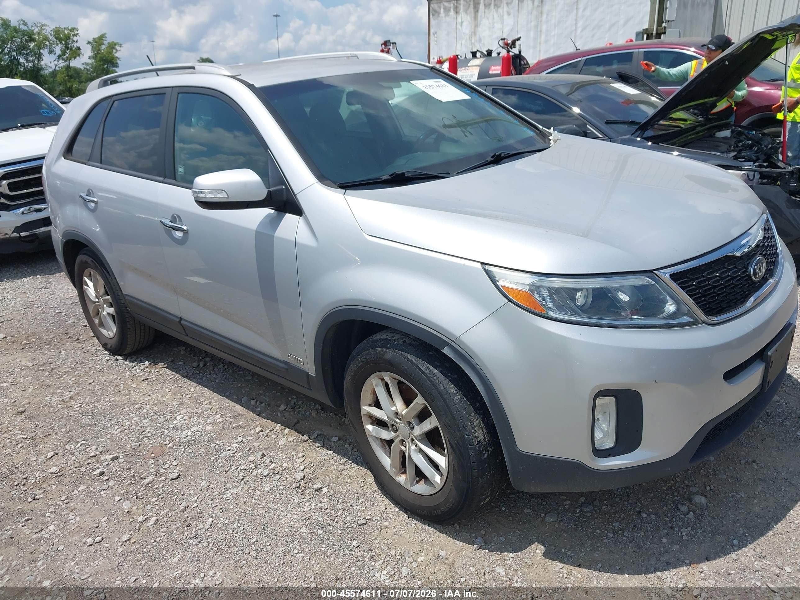 2015 Kia Sorento Lx Silver vin: 5XYKTCA61FG585176