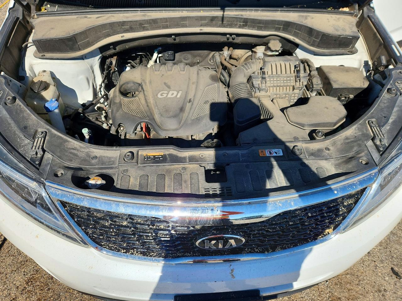2015 Kia Sorento Lx White vin: 5XYKTCA61FG636885