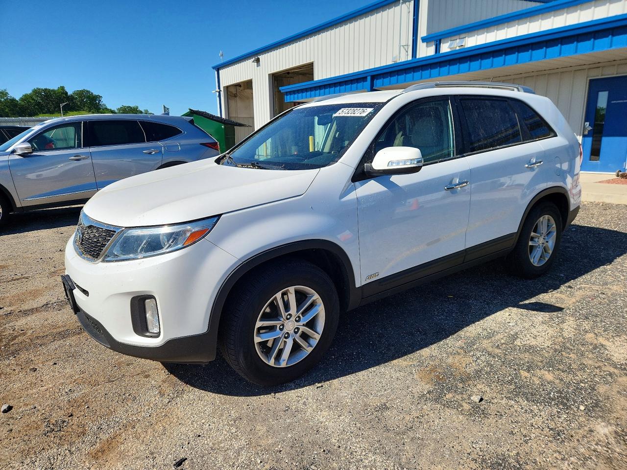 2015 Kia Sorento Lx White vin: 5XYKTCA61FG636885