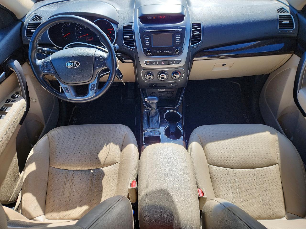2015 Kia Sorento Lx White vin: 5XYKTCA61FG636885