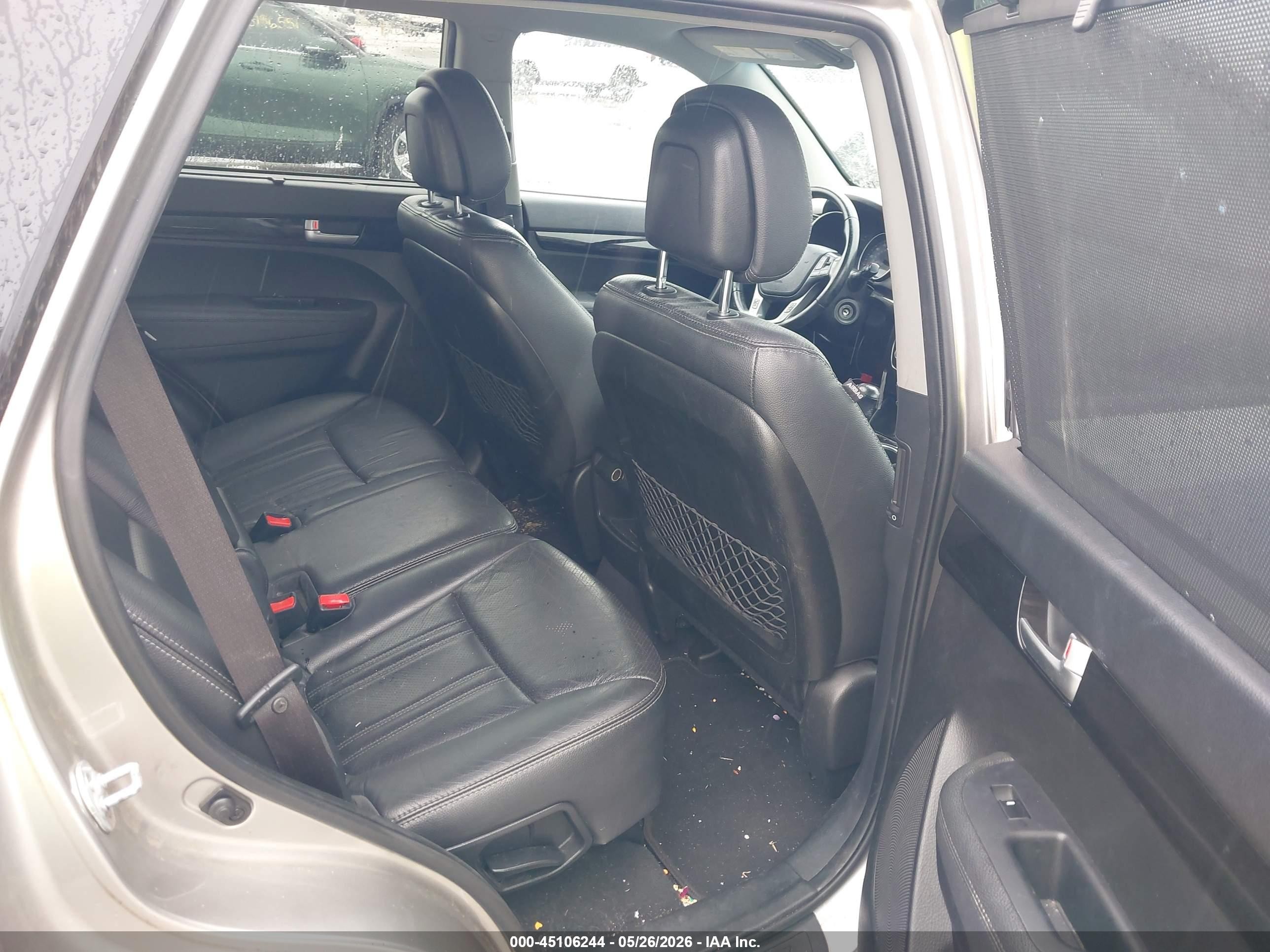 2015 Kia Sorento Lx Silver vin: 5XYKTCA61FG652911