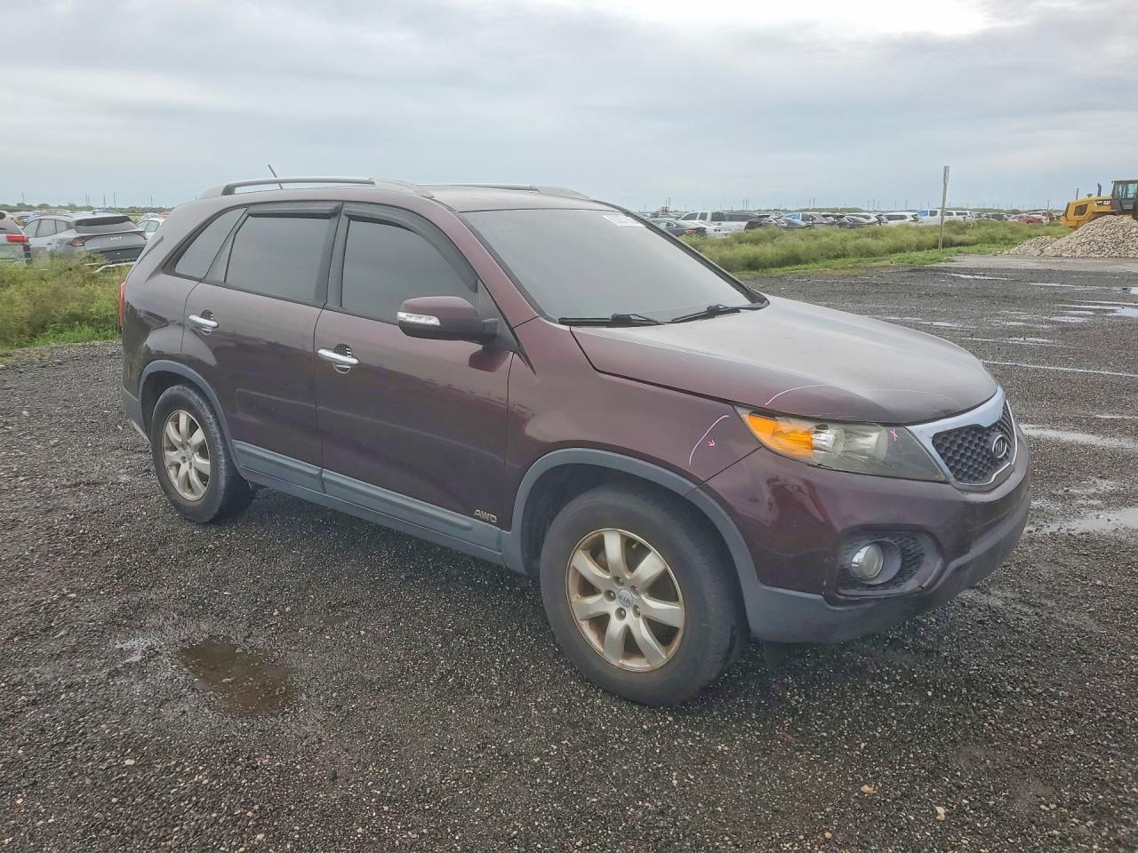 2012 Kia Sorento Lx Burgundy vin: 5XYKTCA62CG250827