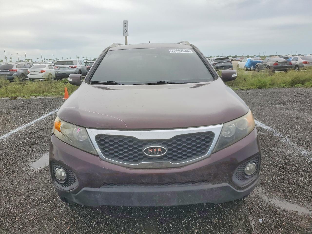 2012 Kia Sorento Lx Burgundy vin: 5XYKTCA62CG250827