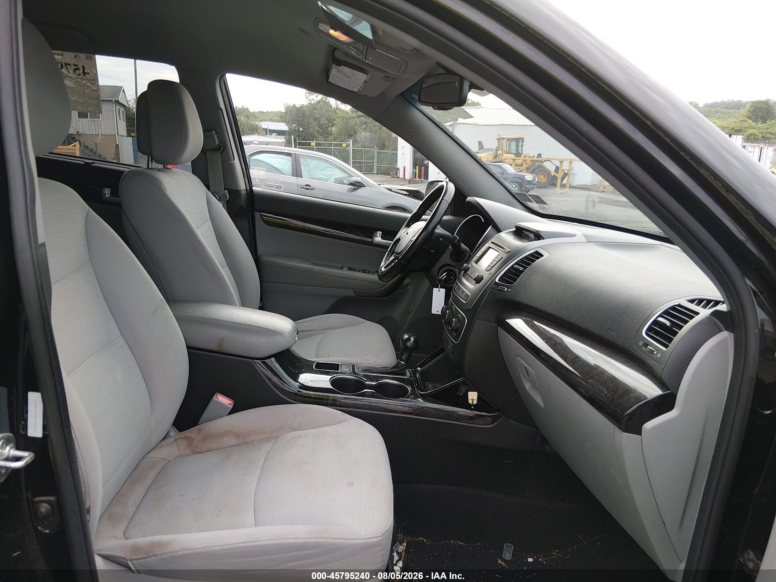2014 Kia Sorento Lx Black vin: 5XYKTCA62EG450271