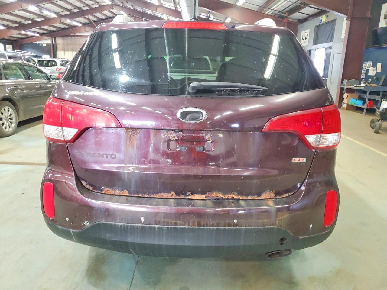 2014 Kia Sorento Burgundy vin: 5XYKTCA62EG489040