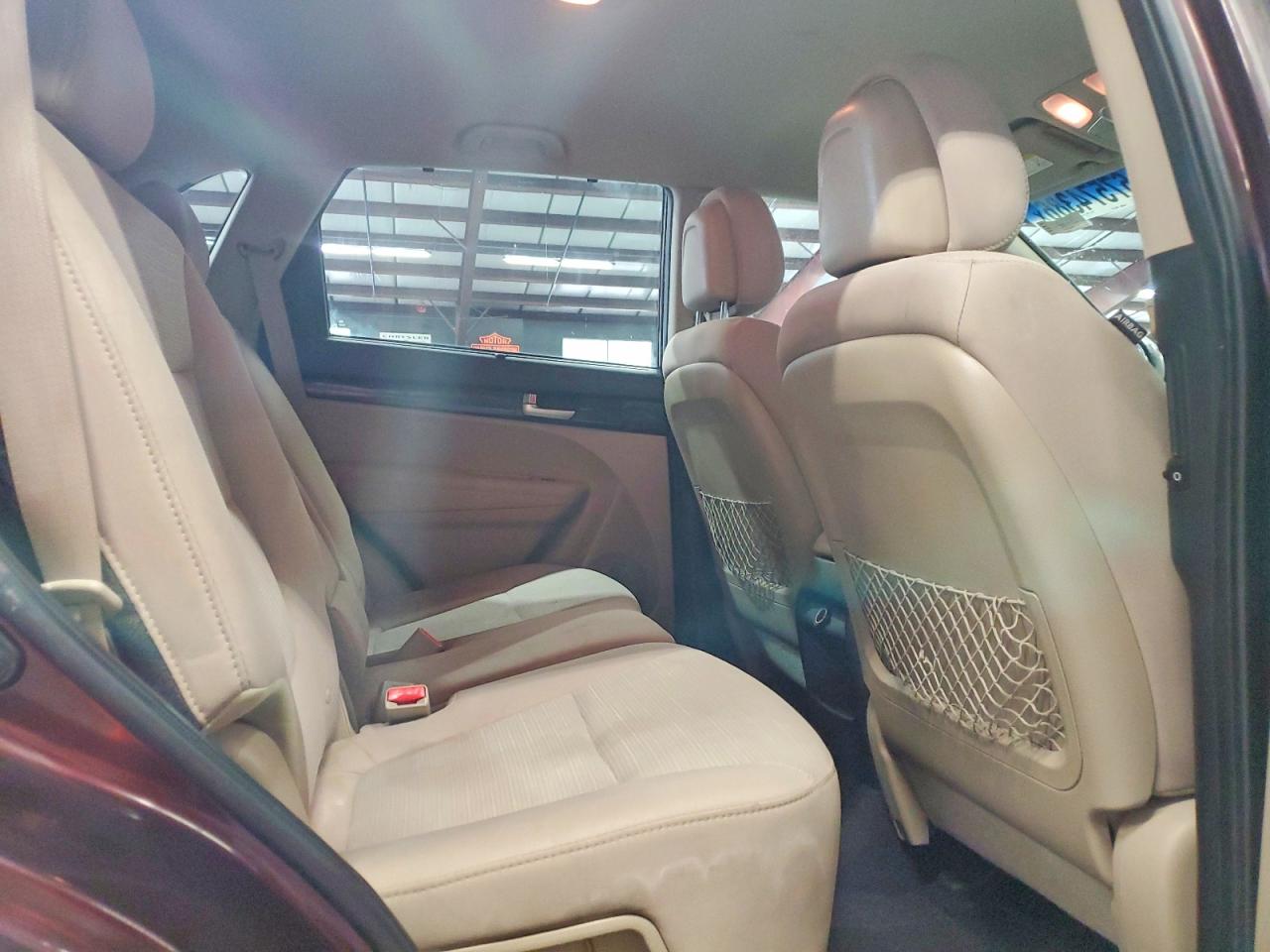 2014 Kia Sorento Burgundy vin: 5XYKTCA62EG489040