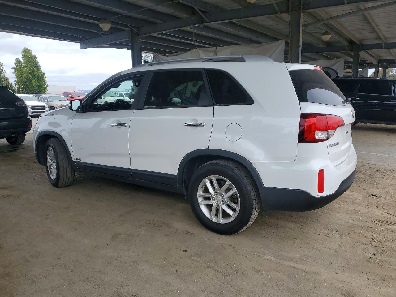 2014 Kia Sorento Lx White vin: 5XYKTCA62EG497039