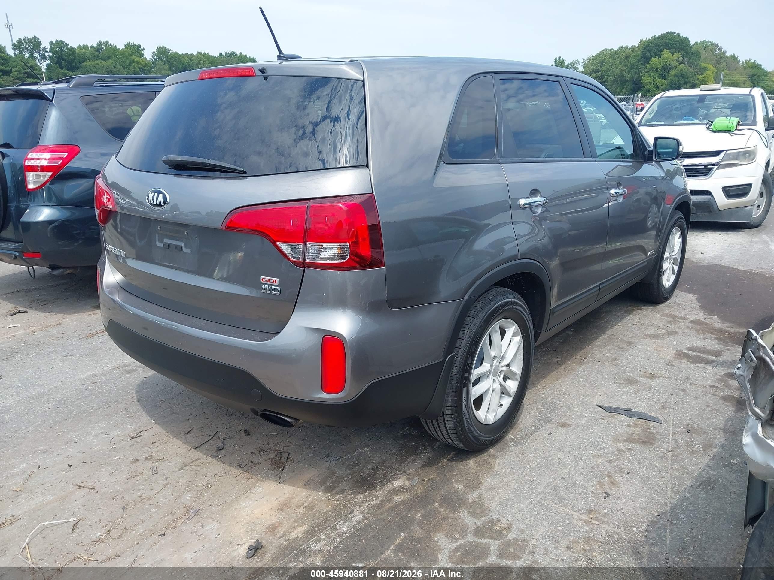 2015 Kia Sorento Lx Gray vin: 5XYKTCA62FG552798
