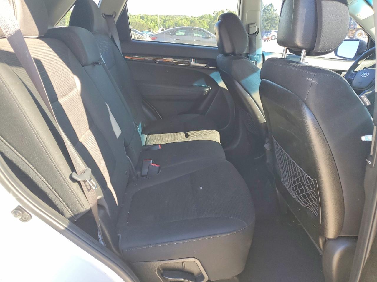 2015 Kia Sorento Lx White vin: 5XYKTCA62FG562232