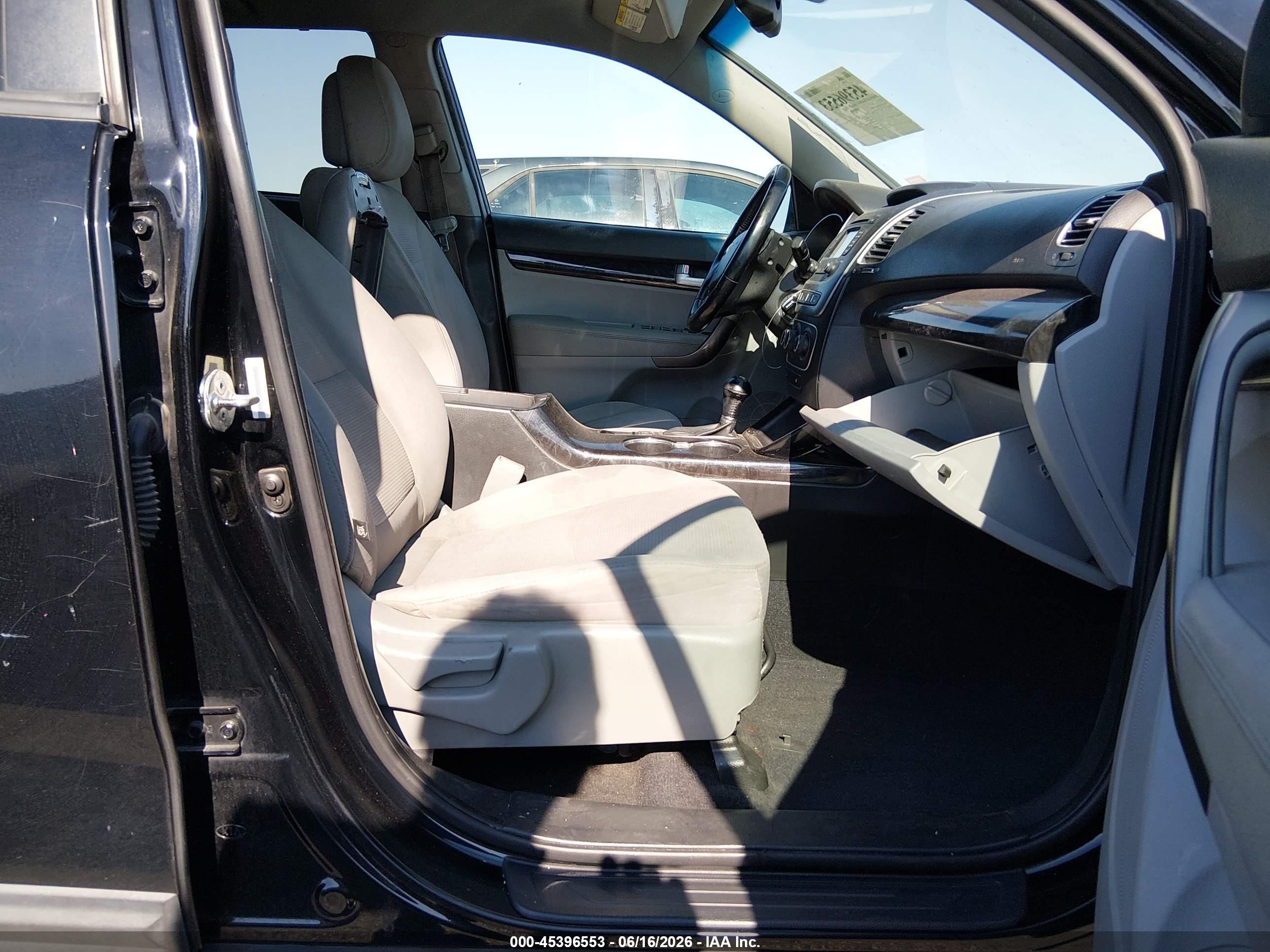 2015 Kia Sorento Lx Black vin: 5XYKTCA62FG594369