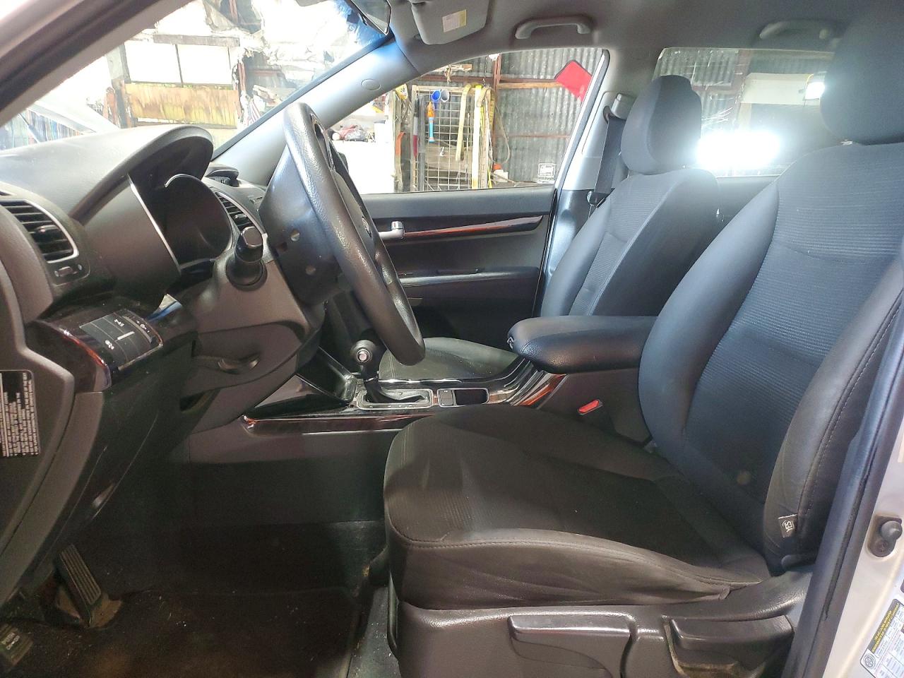 2015 Kia Sorento Lx Silver vin: 5XYKTCA62FG610506