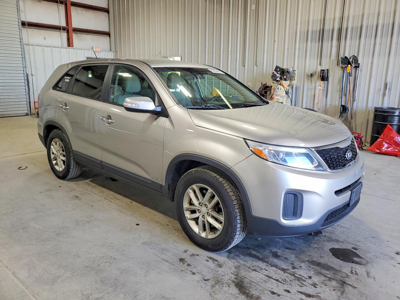 2015 Kia Sorento Lx Silver vin: 5XYKTCA62FG613955