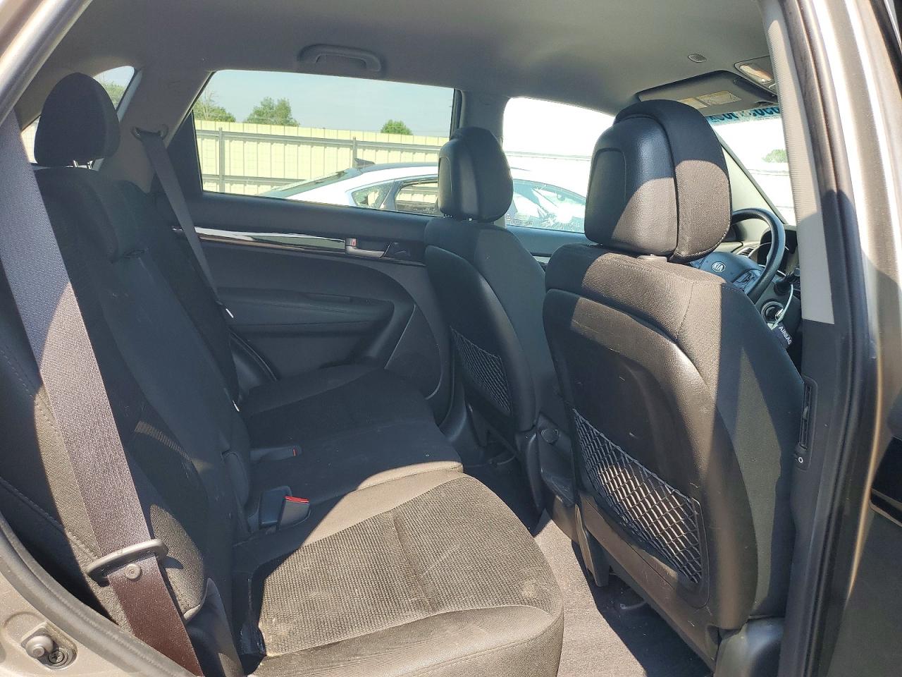 2015 Kia Sorento Lx Silver vin: 5XYKTCA62FG614538