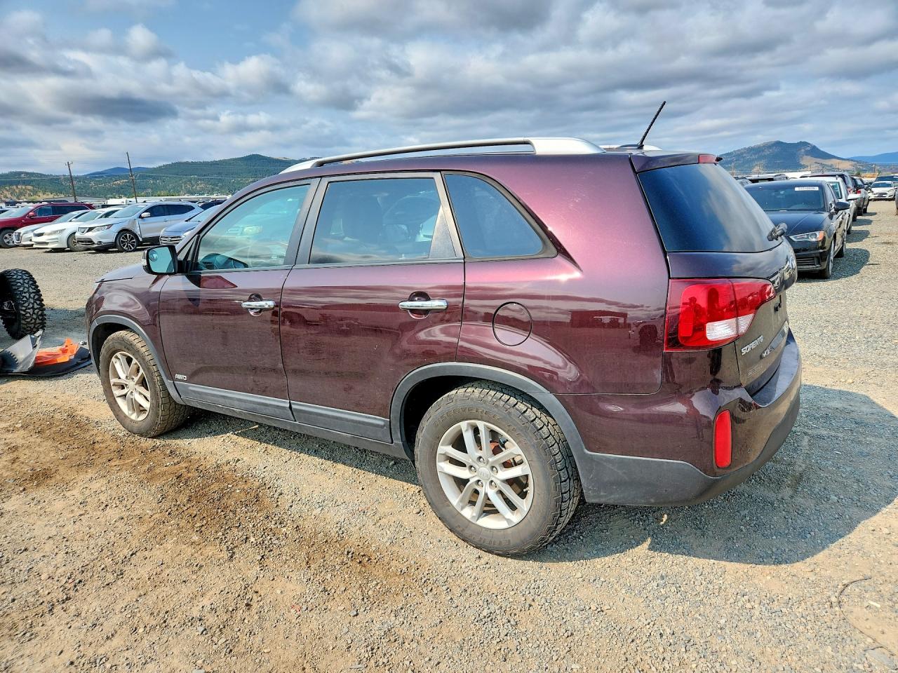 2015 Kia Sorento Lx Maroon vin: 5XYKTCA62FG638810