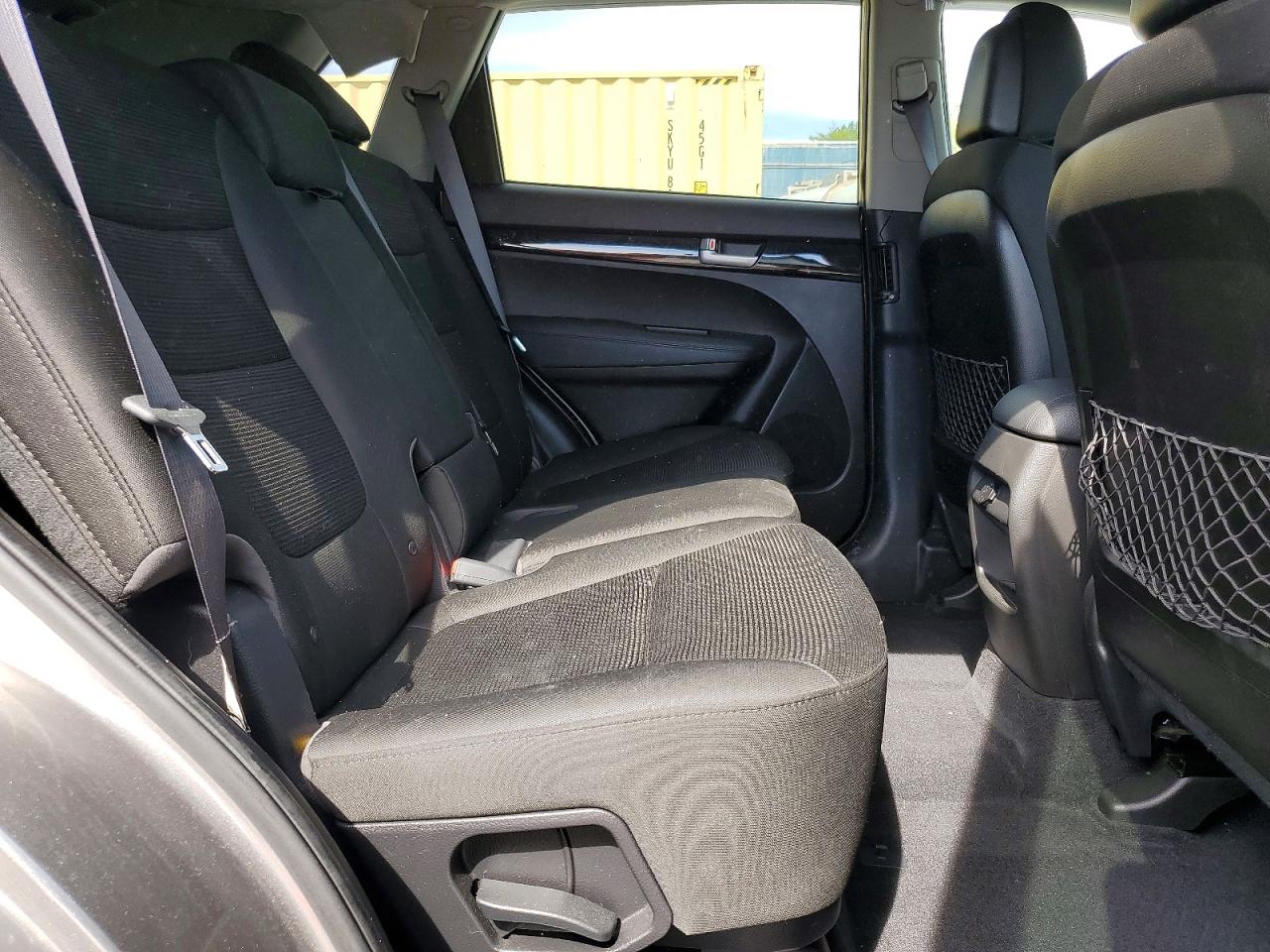 2015 Kia Sorento Lx Gray vin: 5XYKTCA62FG650925