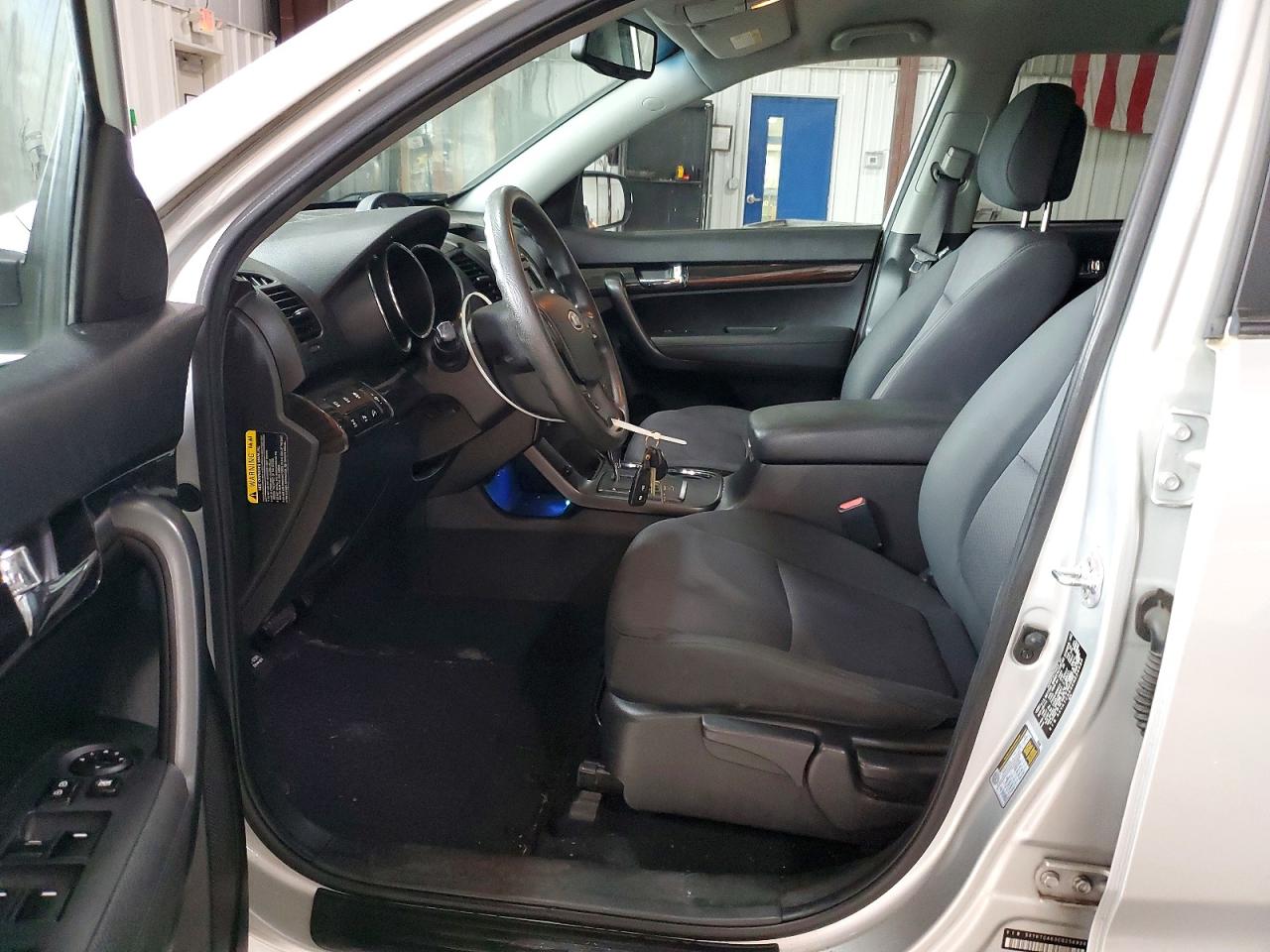 2012 Kia Sorento Lx Silver vin: 5XYKTCA63CG256930