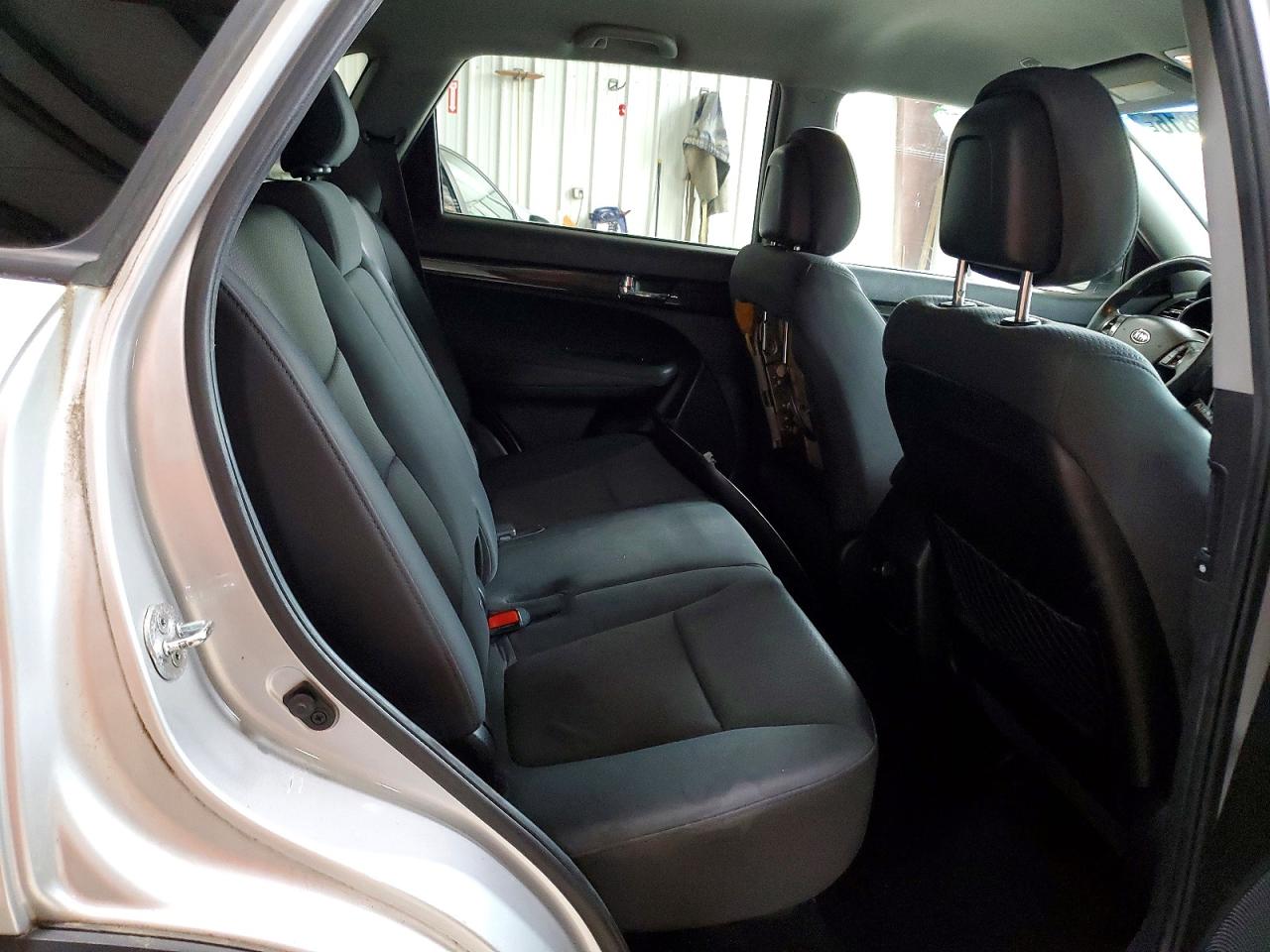 2012 Kia Sorento Lx Silver vin: 5XYKTCA63CG256930