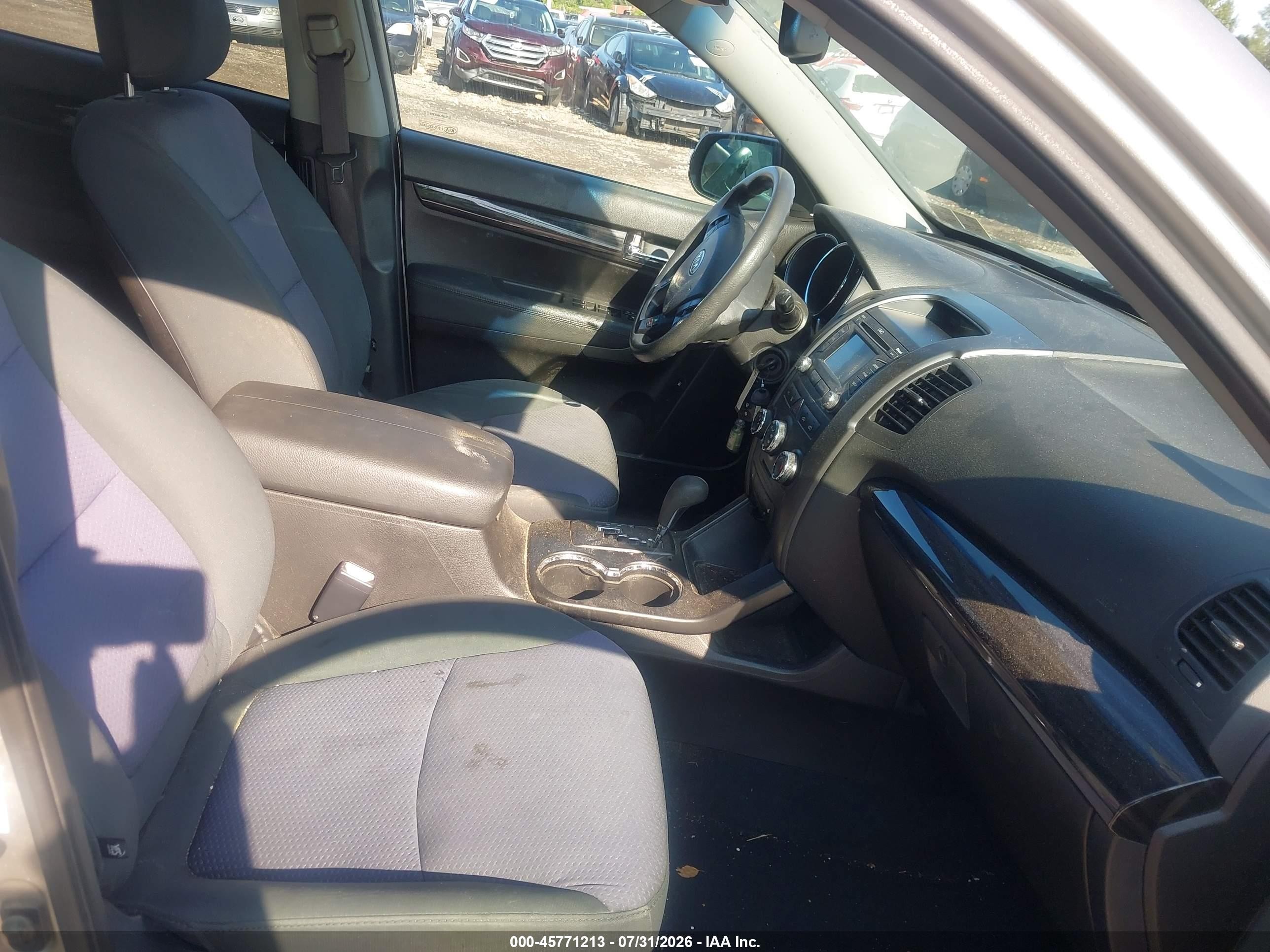 2013 Kia Sorento Lx Silver vin: 5XYKTCA63DG335130