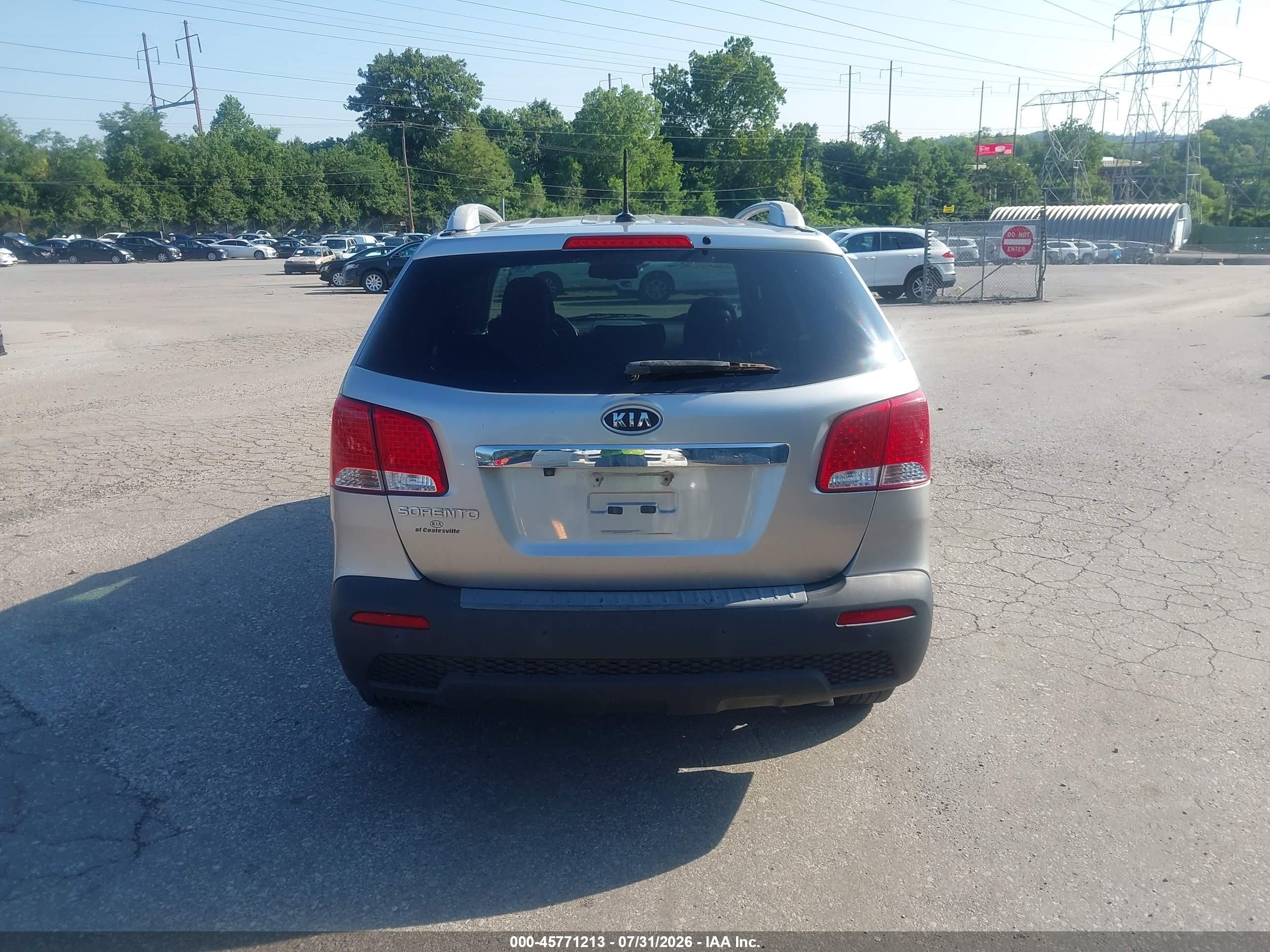 2013 Kia Sorento Lx Silver vin: 5XYKTCA63DG335130