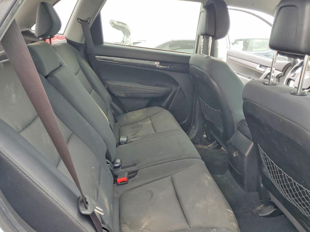 2013 Kia Sorento Lx White vin: 5XYKTCA63DG347195