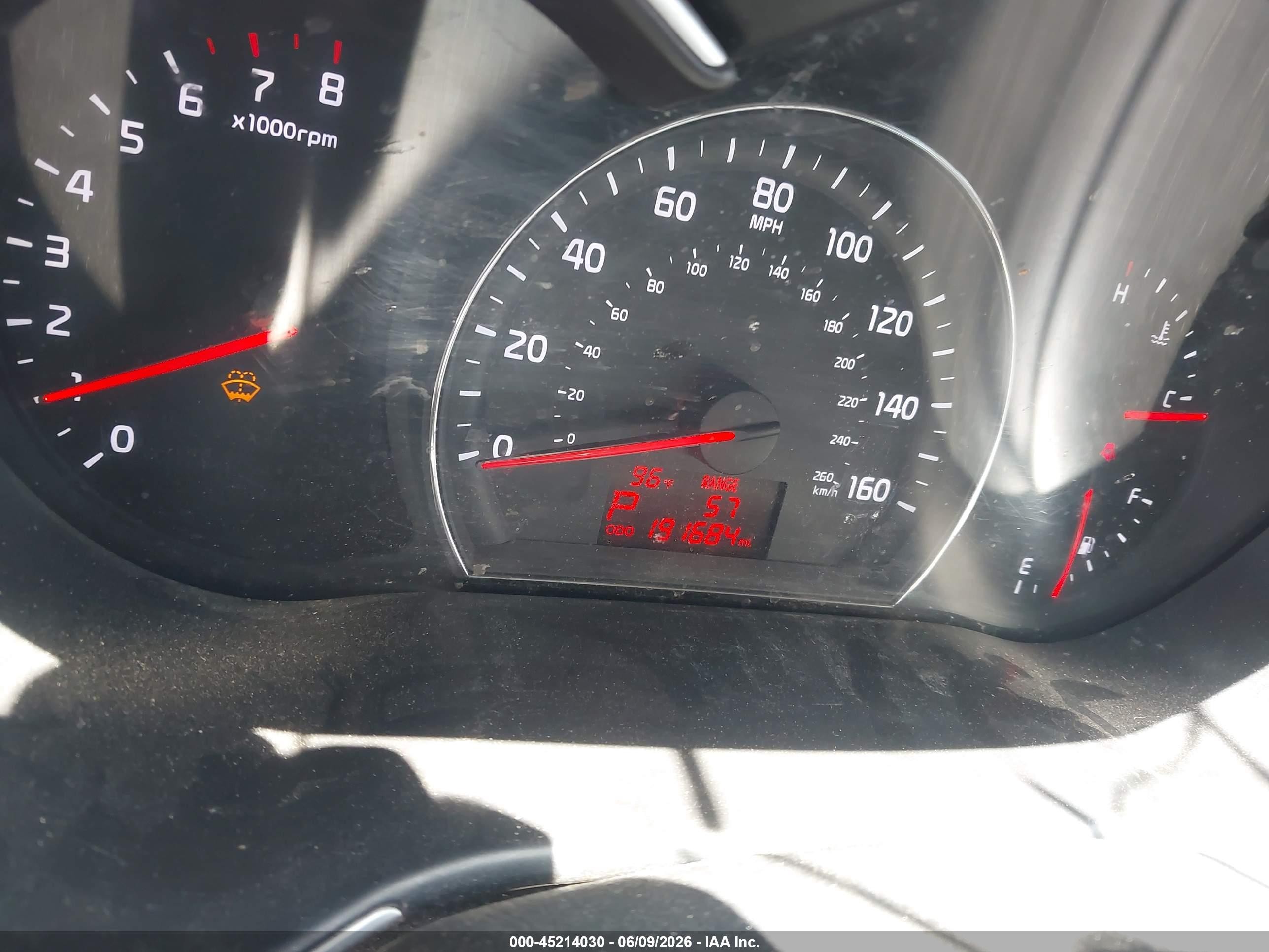 2014 Kia Sorento Lx White vin: 5XYKTCA63EG450540