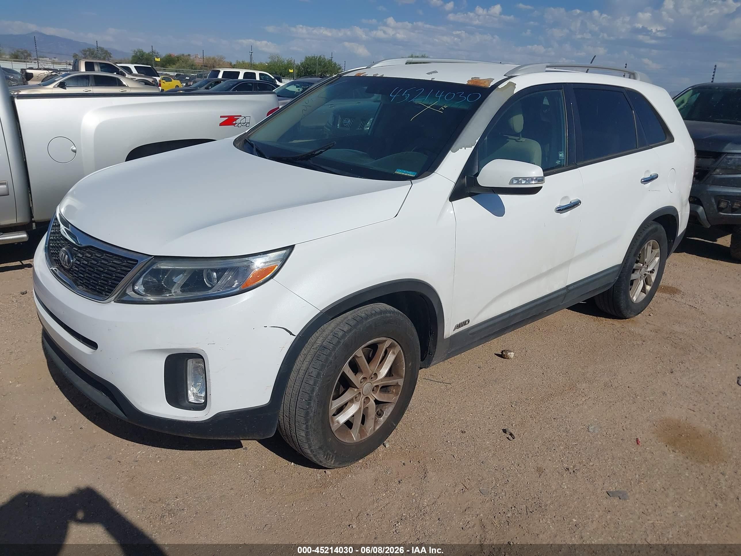 2014 Kia Sorento Lx White vin: 5XYKTCA63EG450540