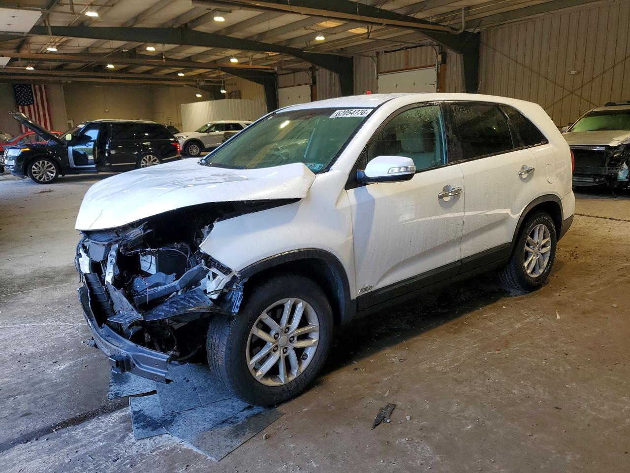 2014 Kia Sorento Lx White vin: 5XYKTCA63EG457598