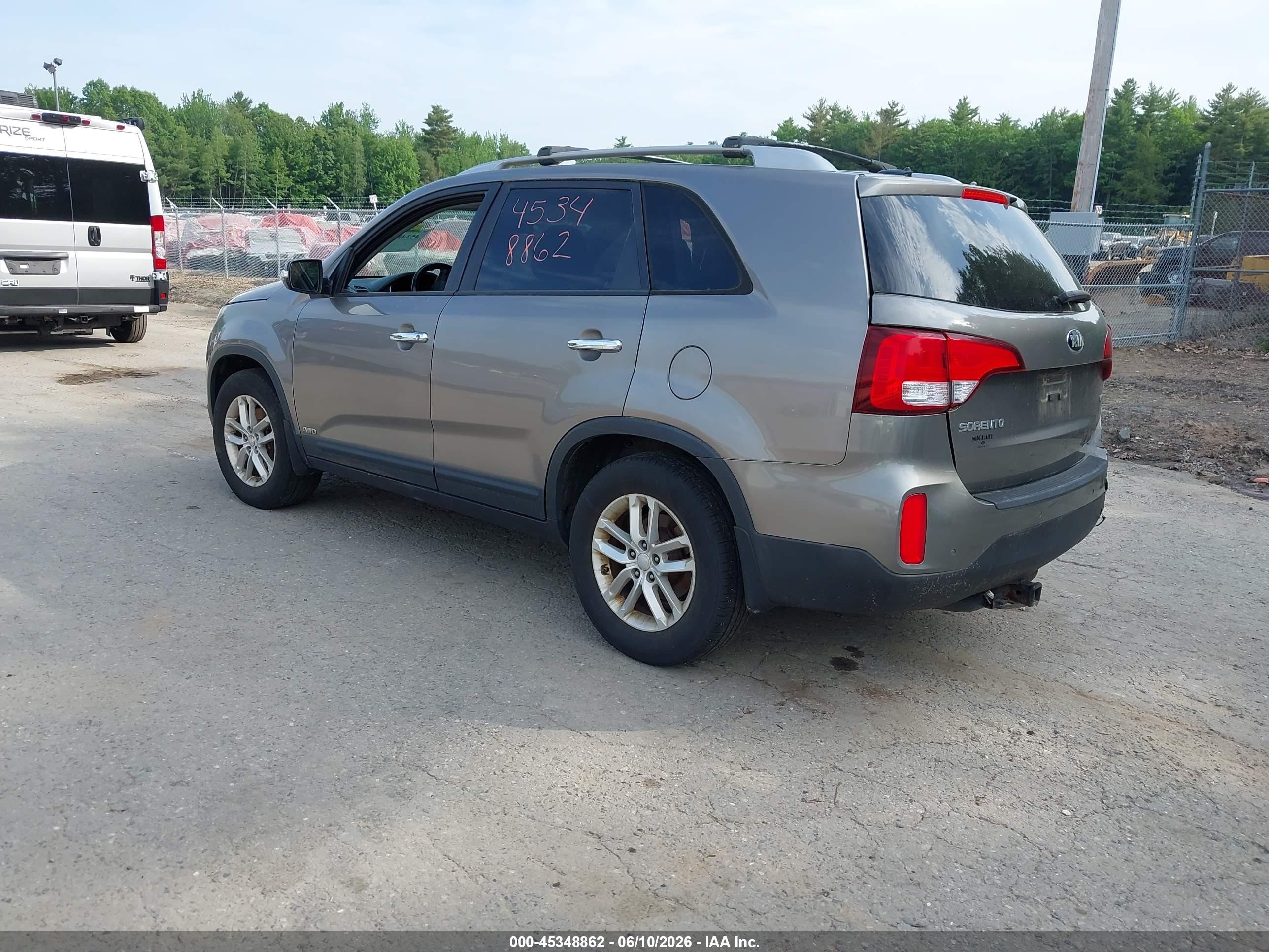 2014 Kia Sorento Lx Серый vin: 5XYKTCA63EG530582