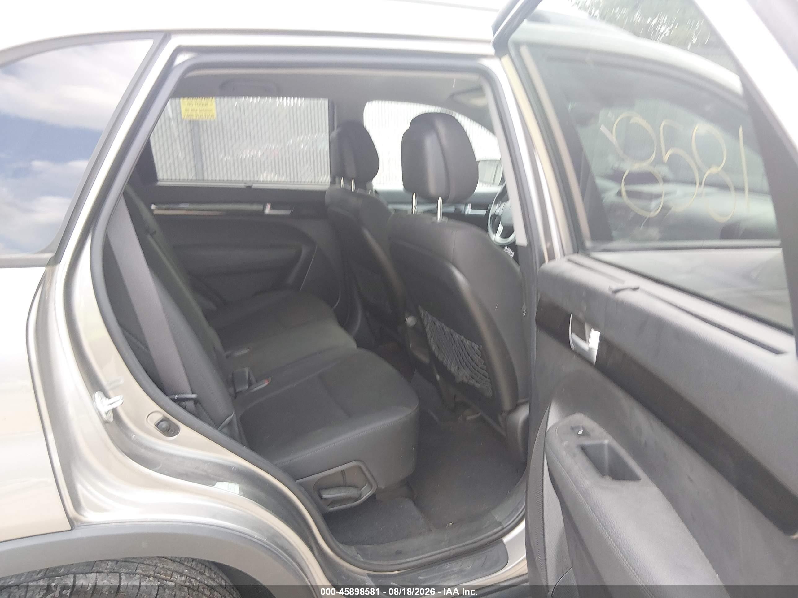 2015 Kia Sorento Lx Бежевый vin: 5XYKTCA63FG592260
