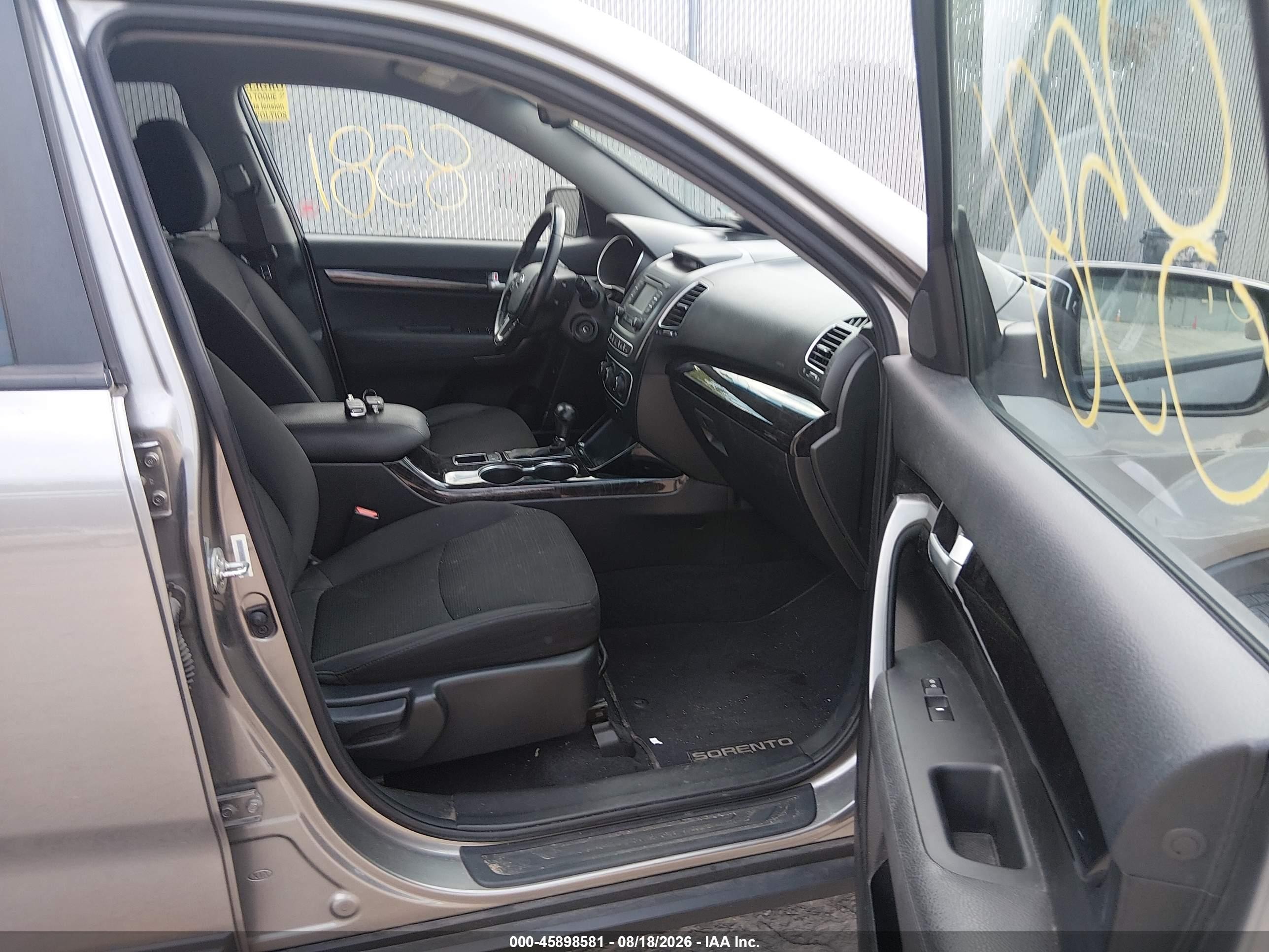 2015 Kia Sorento Lx Бежевый vin: 5XYKTCA63FG592260