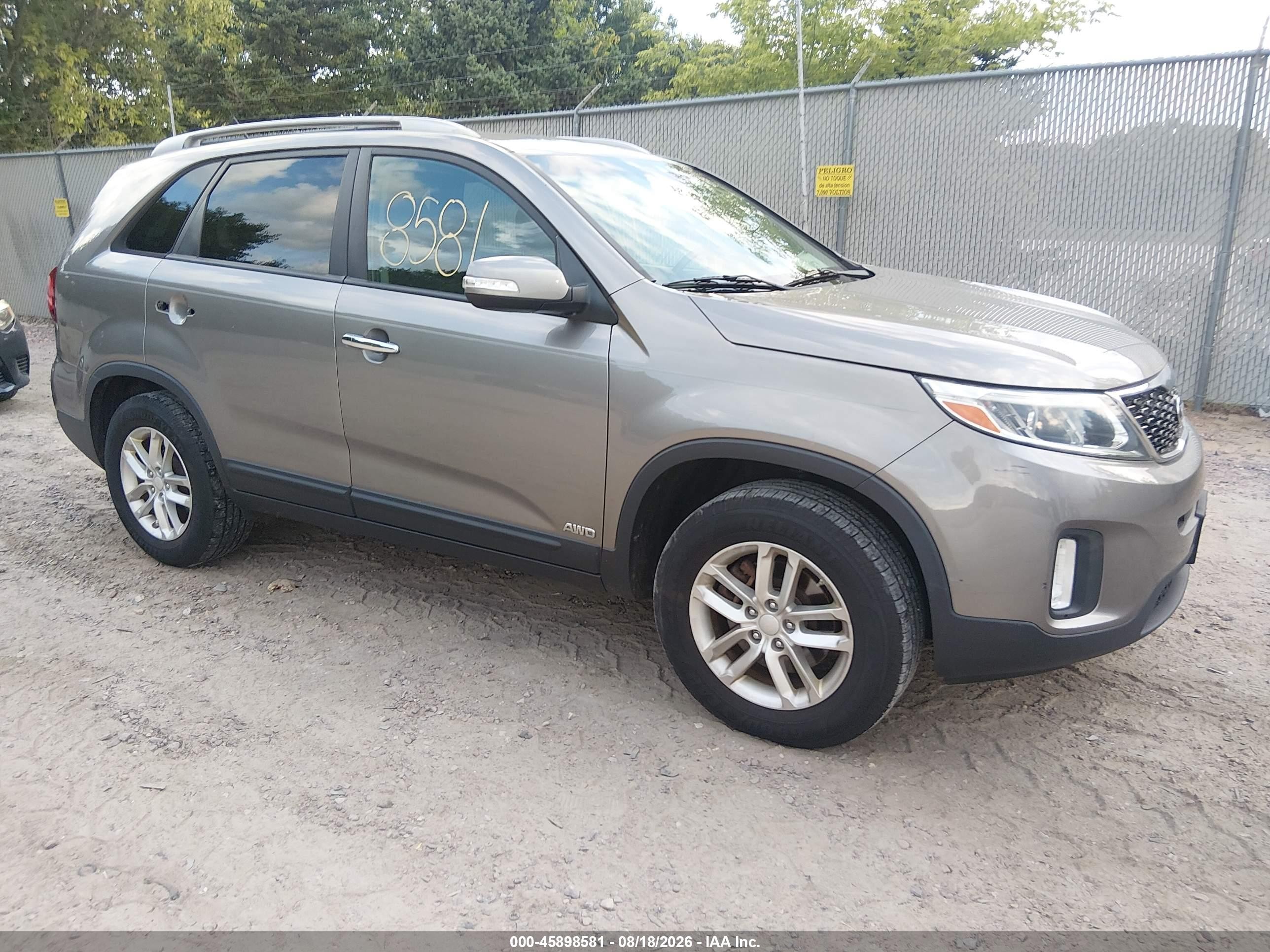 2015 Kia Sorento Lx Бежевый vin: 5XYKTCA63FG592260