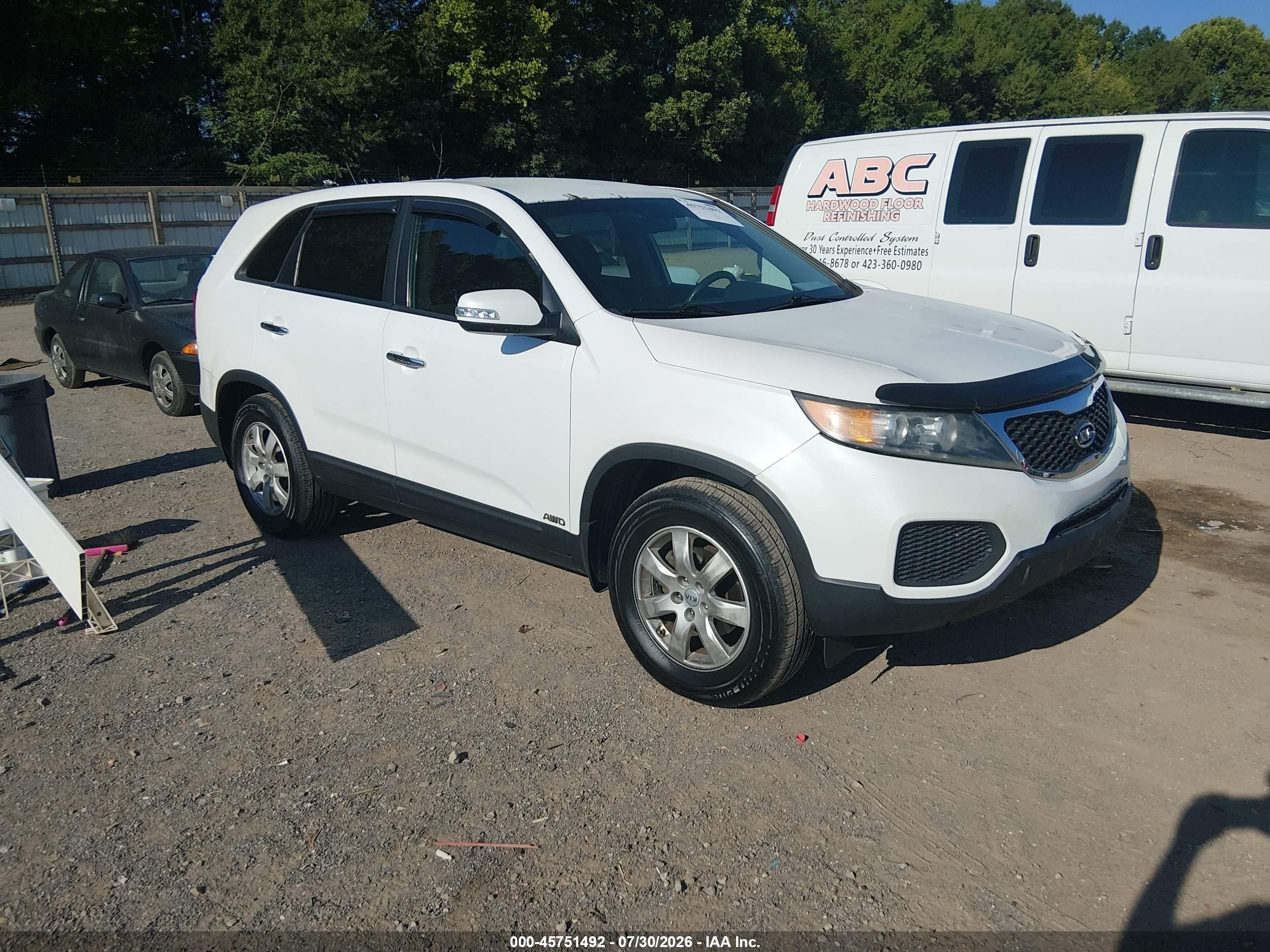 2012 Kia Sorento Lx White vin: 5XYKTCA64CG254734