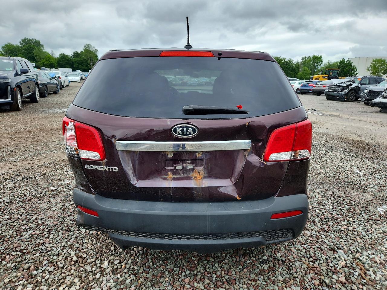 2013 Kia Sorento Lx Burgundy vin: 5XYKTCA64DG311726